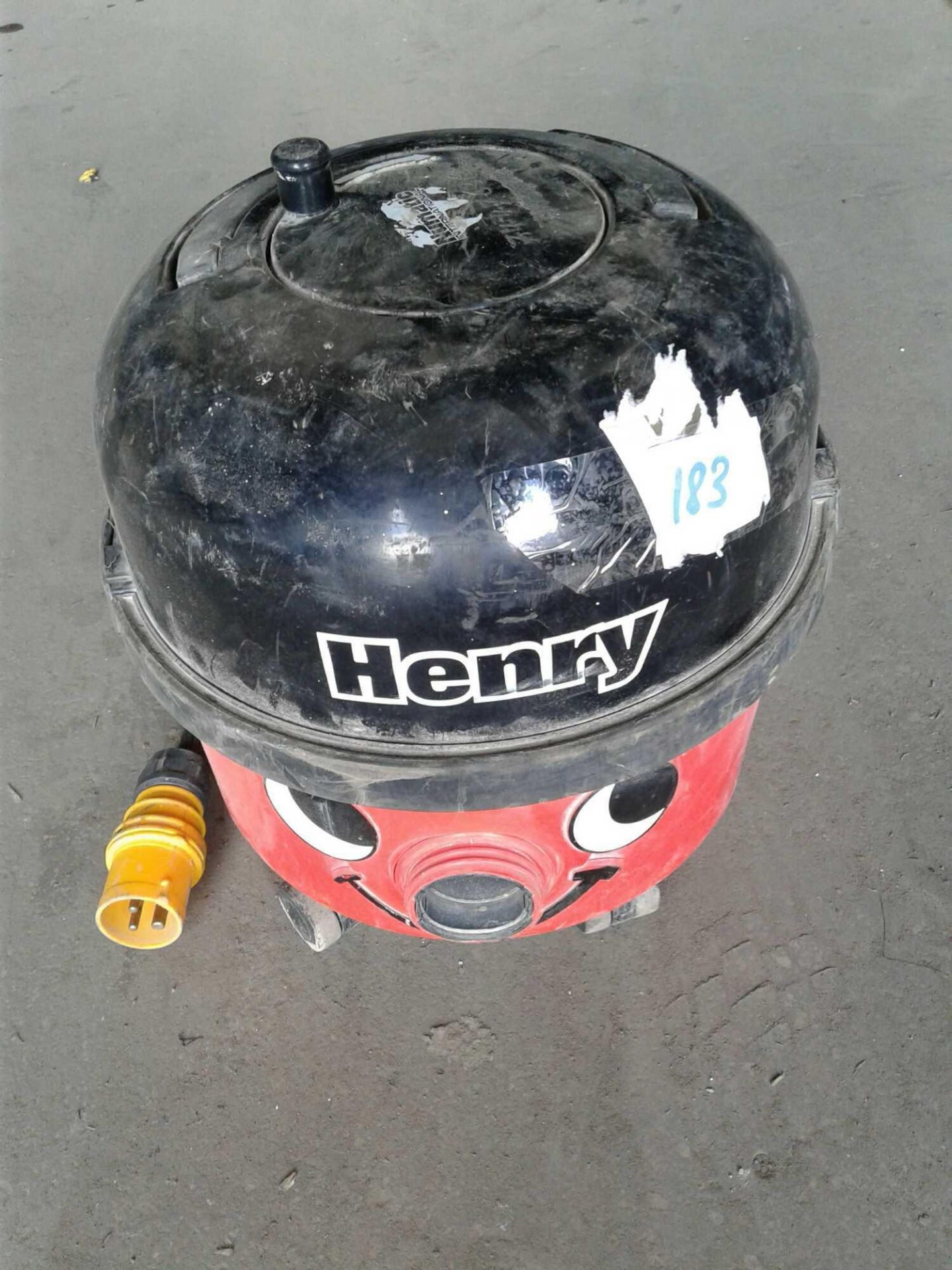 Henry vacuum cleaner 110 v