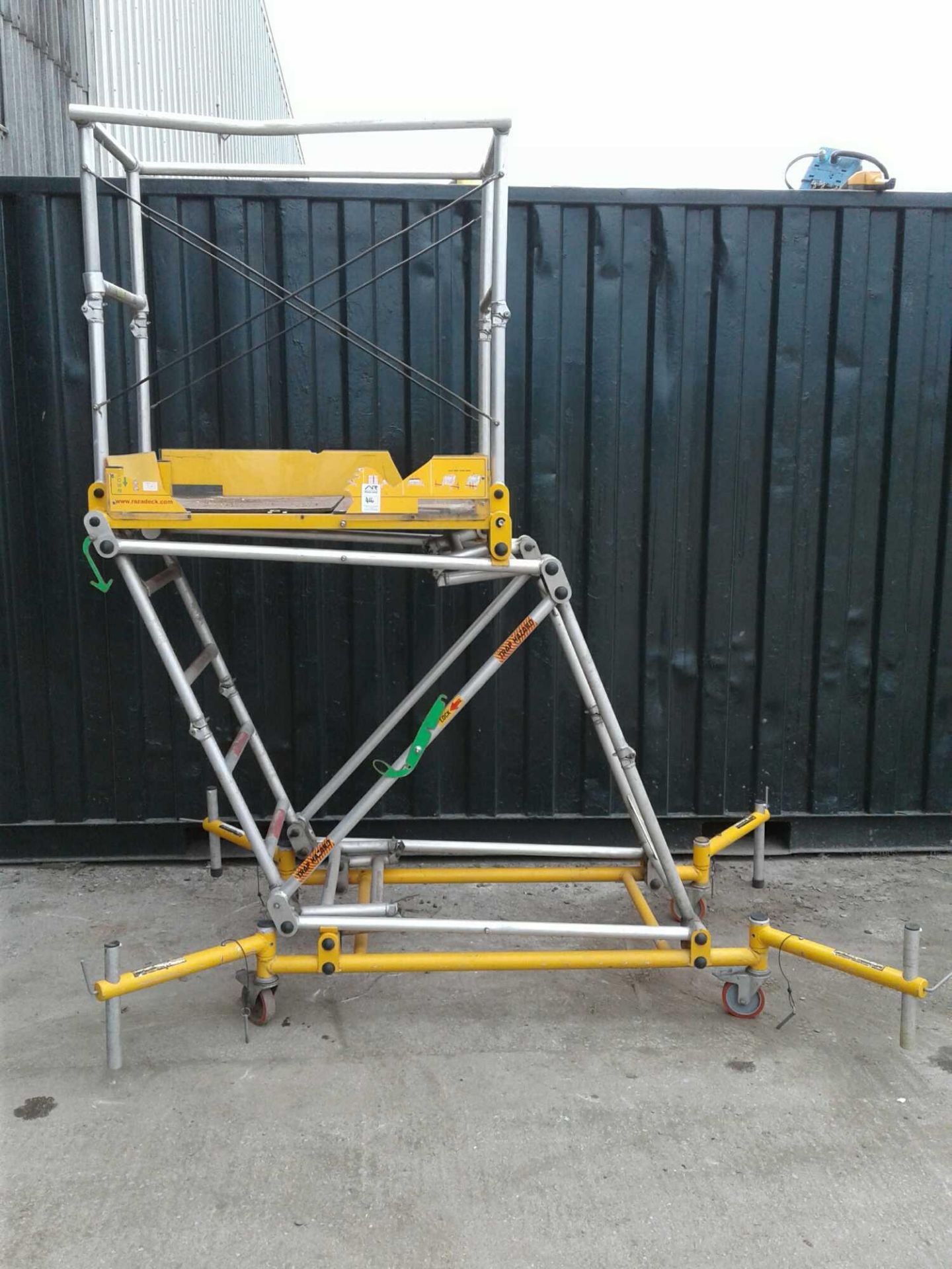 Razadeck access platform