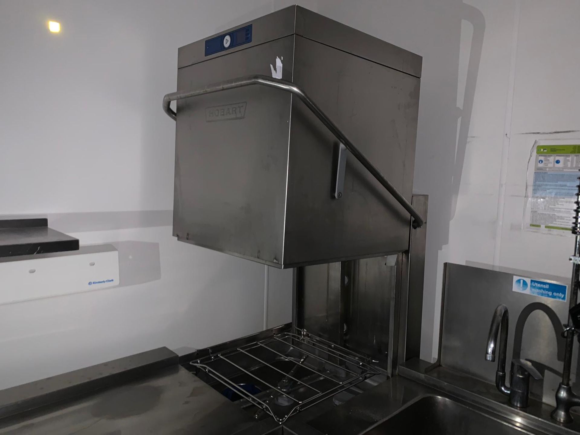 Hobart Commercial Grade Conveyor Dishwasher & Sink Unit - Image 5 of 9