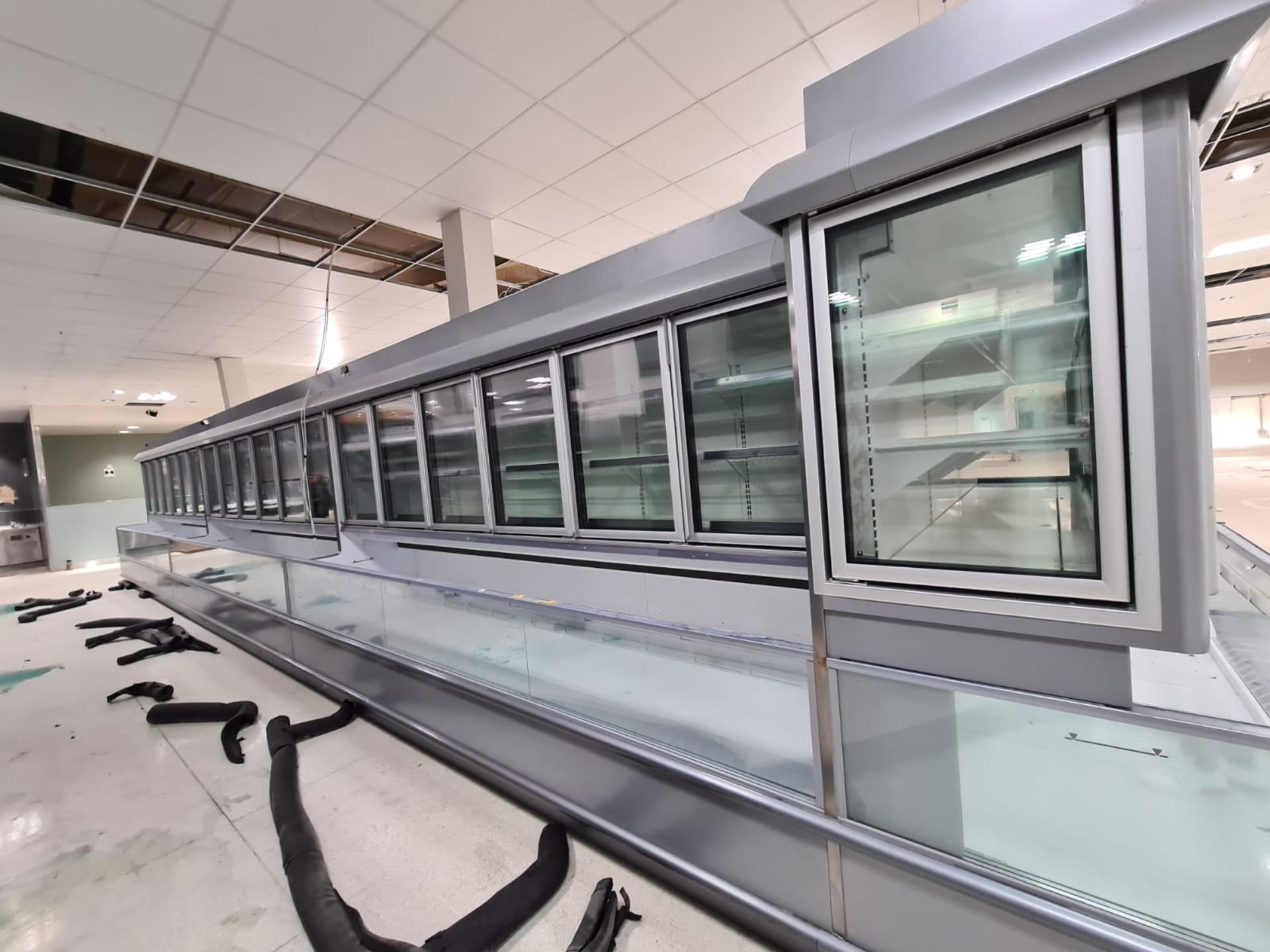 Commercial Extra Large Supermarket Freezer Unit - Image 6 of 9