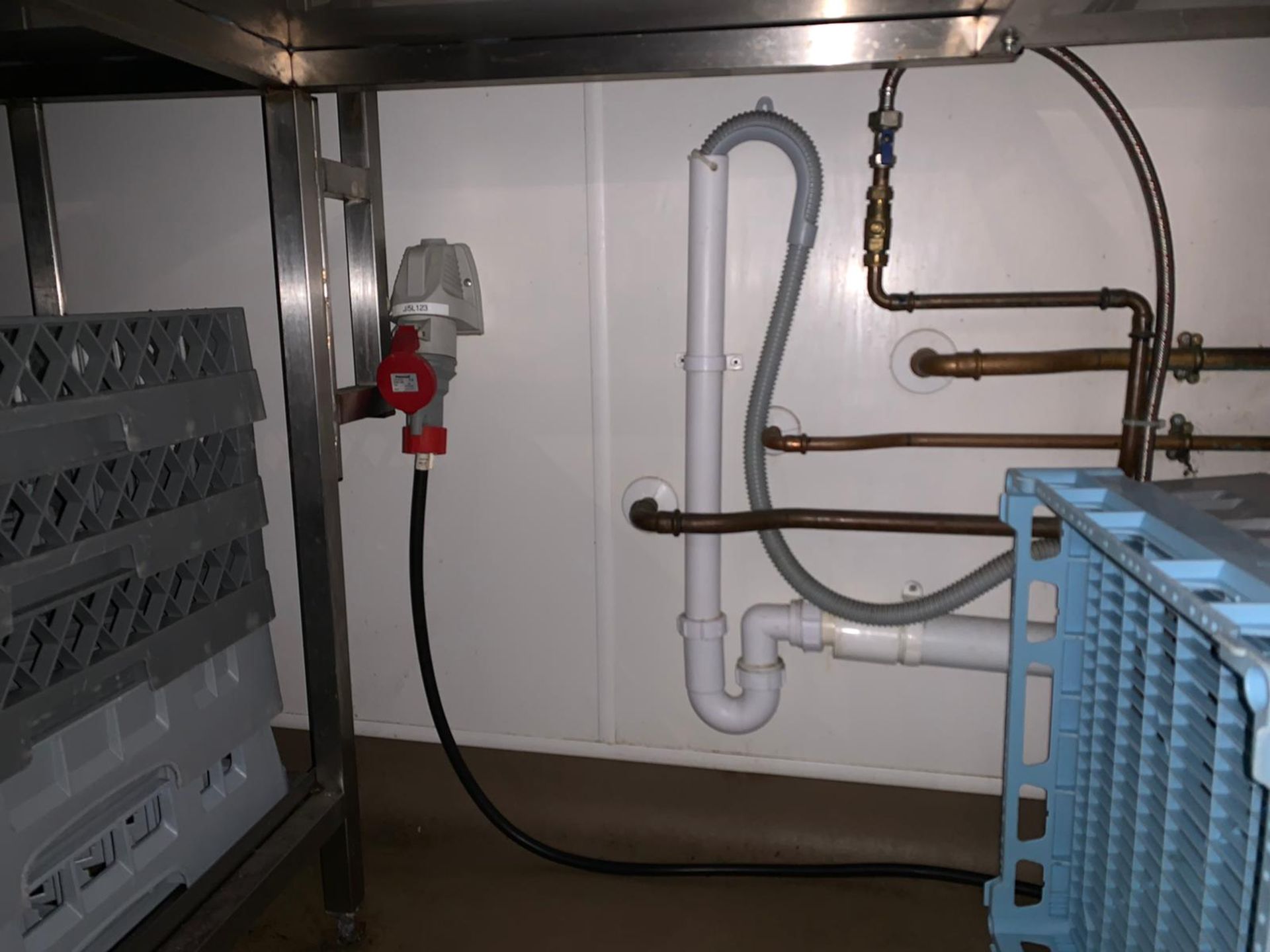 Hobart Commercial Grade Conveyor Dishwasher & Sink Unit - Image 9 of 9