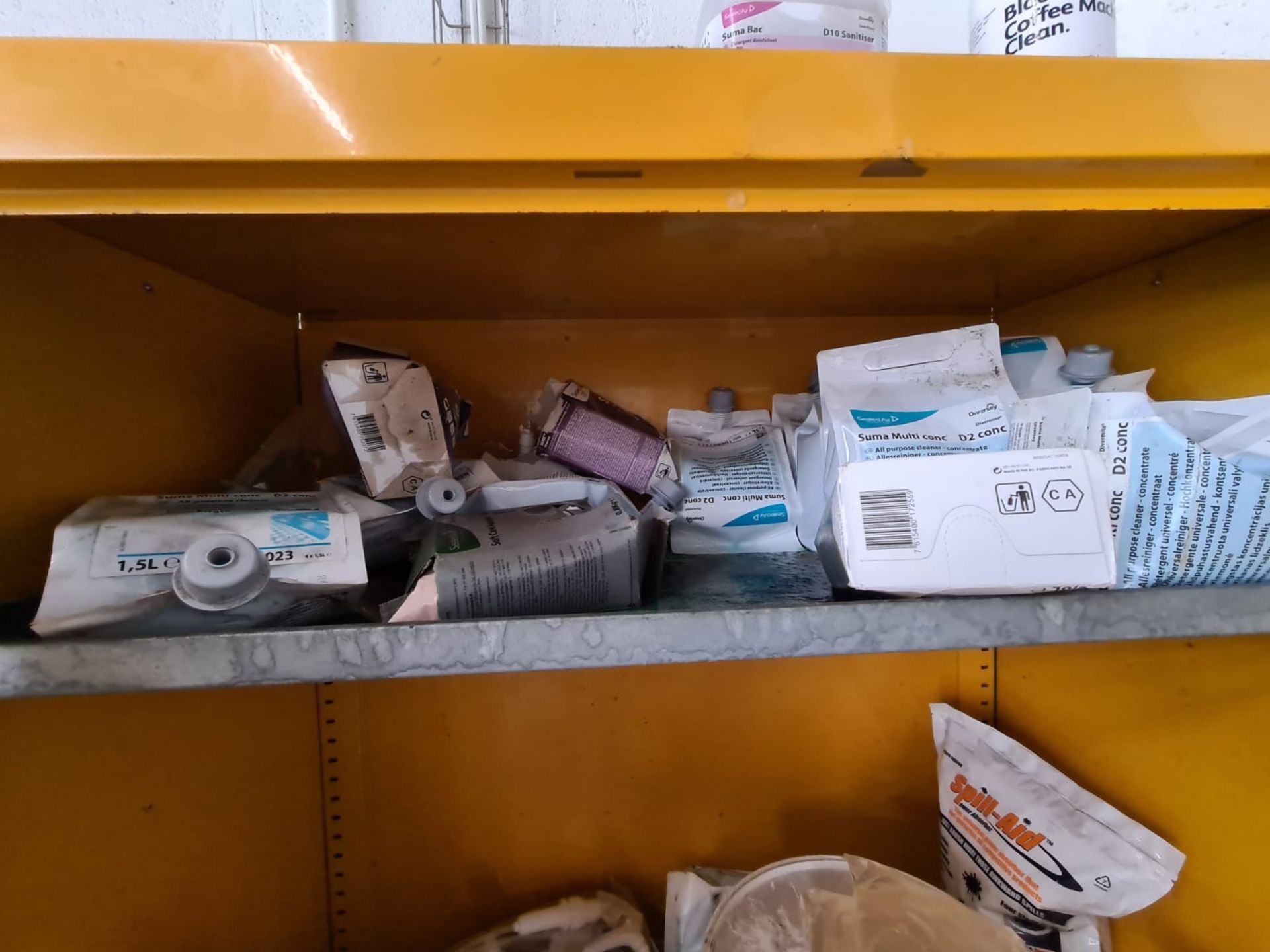 Metal Storage Cupboard - Image 5 of 7