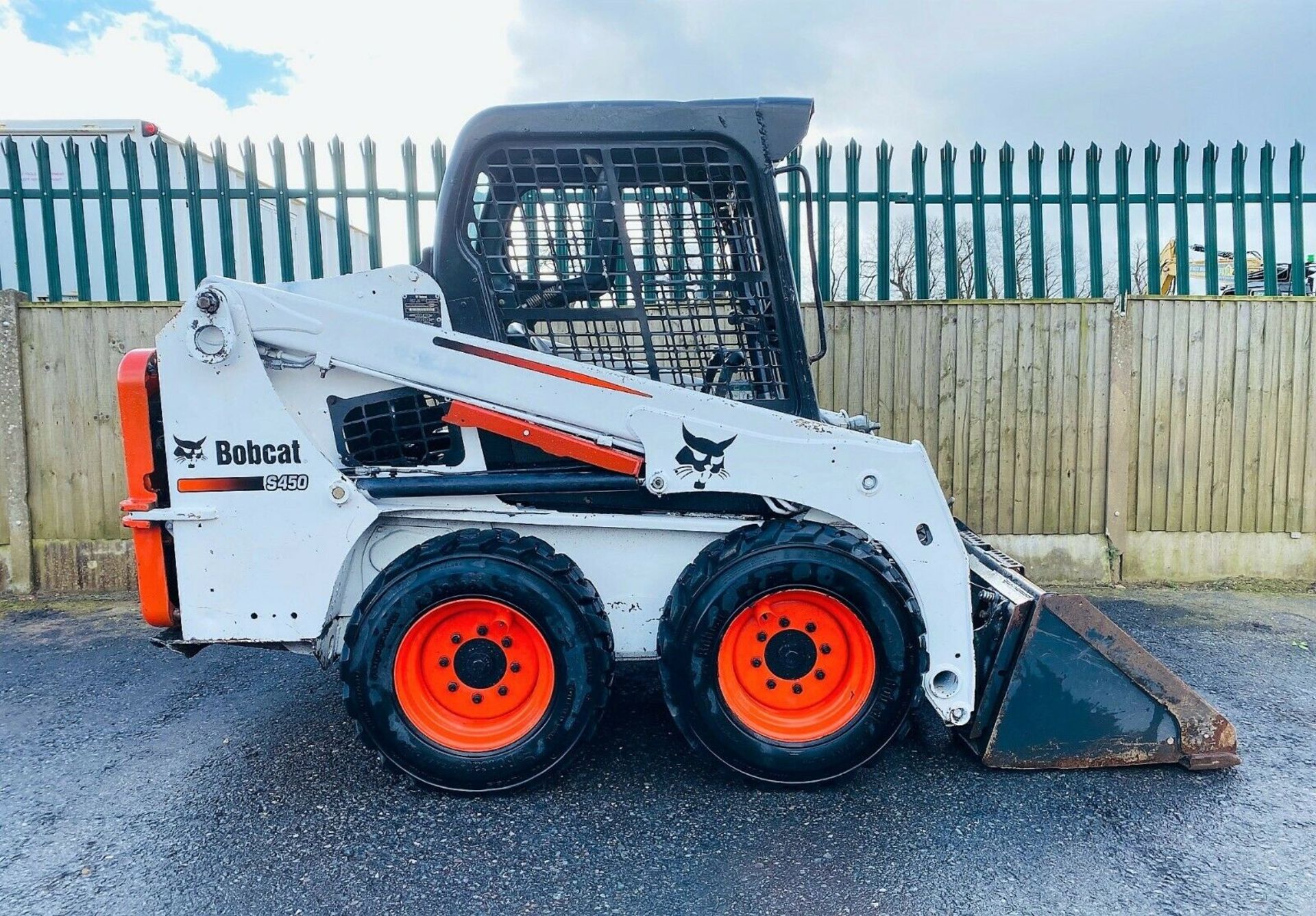 Bobcat S450 Skidsteer 2014 Dumper