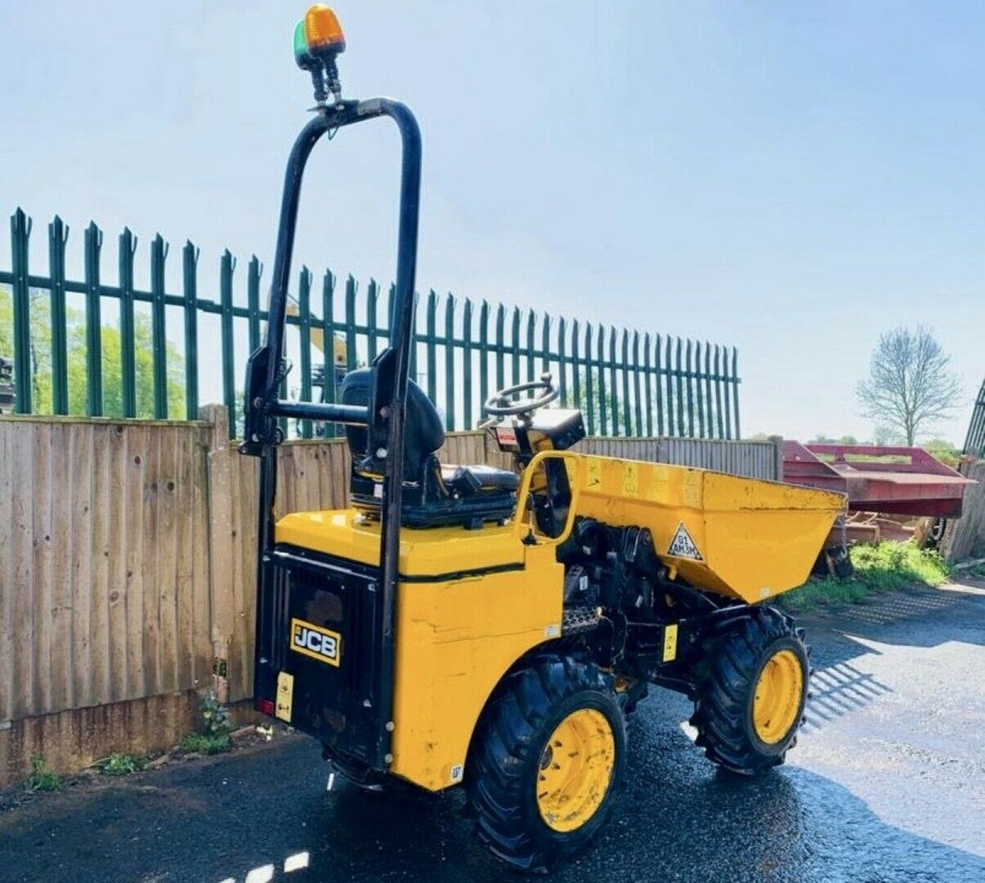 JCB 1 Tonne High Tip Dumper - Image 4 of 10