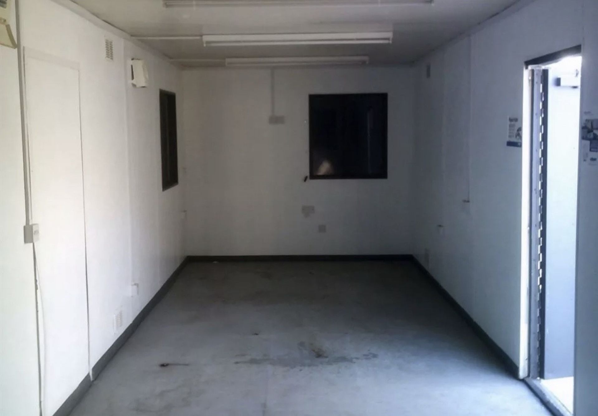 32ft x 10ft Office Cabin - Image 2 of 4