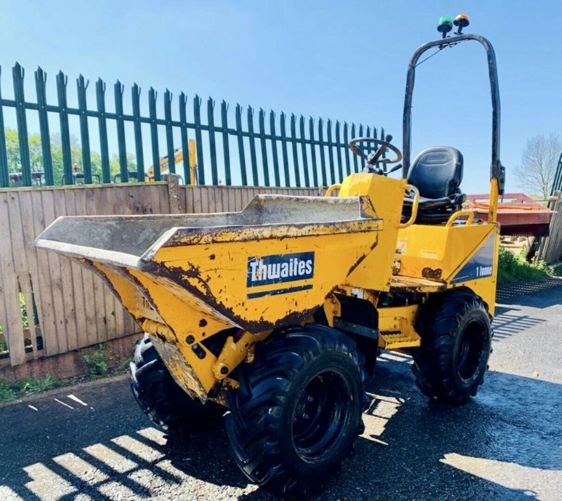 Thwaites MACH201 1 Ton High Tip Dumper - Image 3 of 12