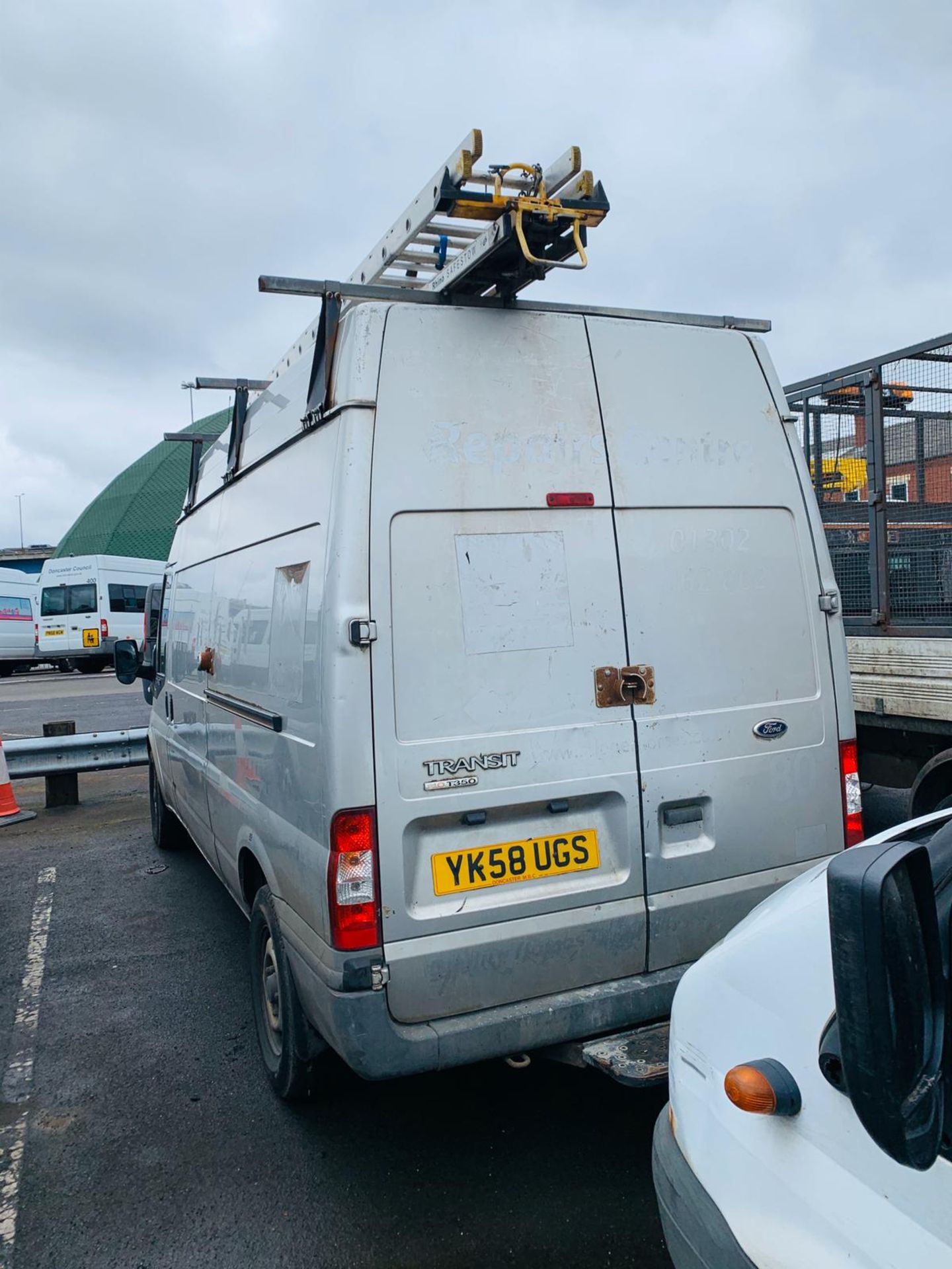 ENTRY DIRECT FROM LOCAL AUTHORITY Ford Transit Van - Image 17 of 26