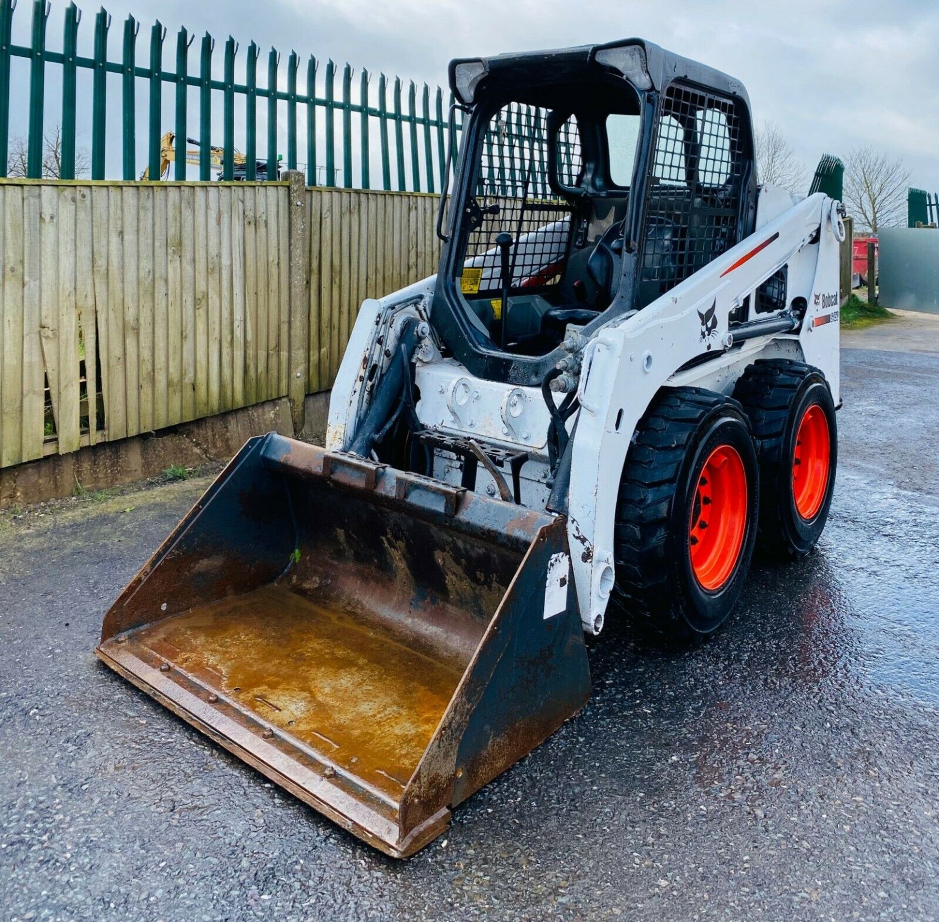 Bobcat S450 Skidsteer 2014 Dumper - Image 3 of 12