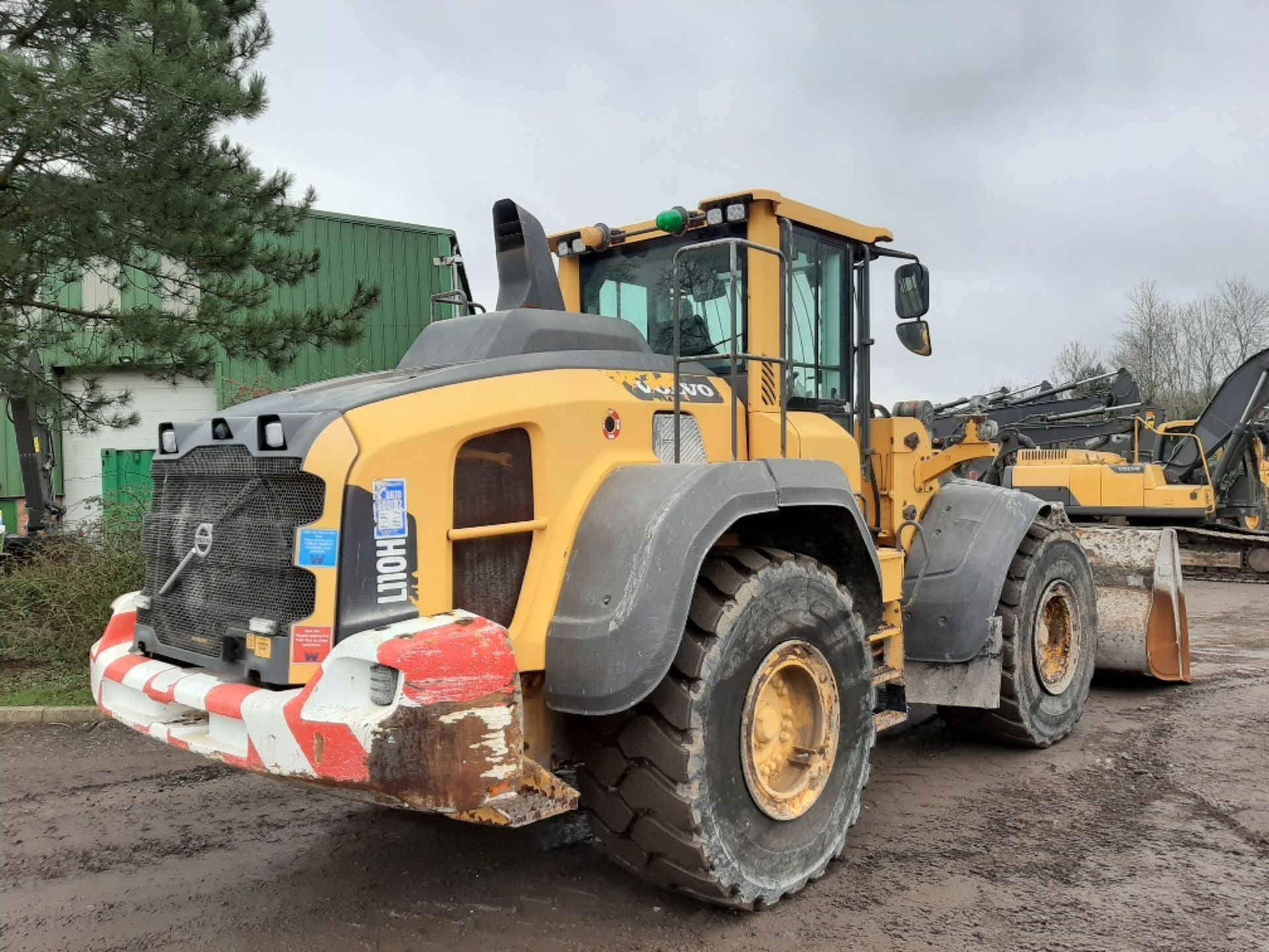 2014 Volvo L110H Loader - Image 3 of 20