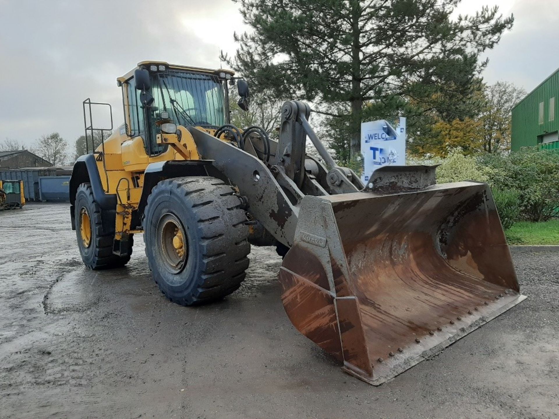 2014 Volvo L150H Loader - Image 2 of 22