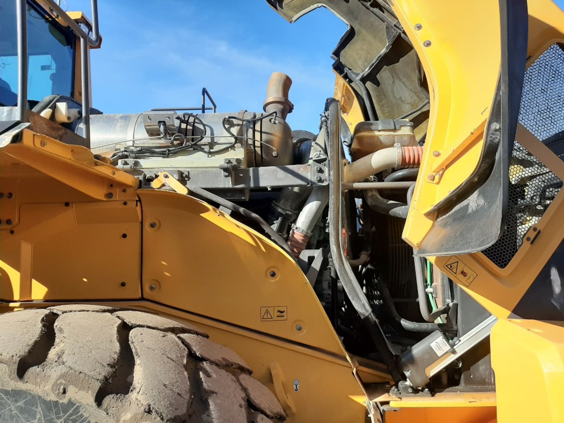 2013 Volvo L220G Loader - Image 10 of 21