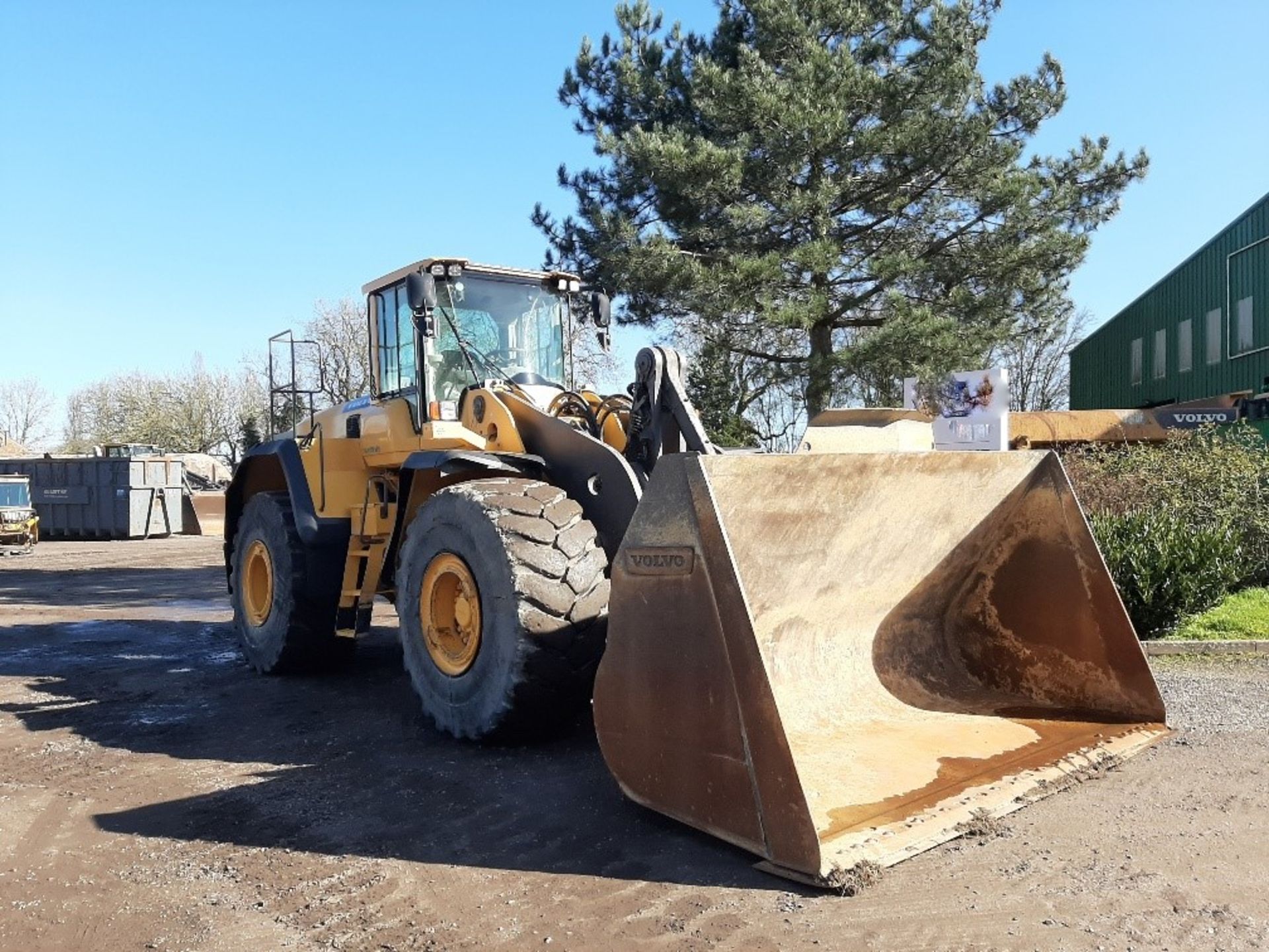 2013 Volvo L220G Loader - Image 8 of 21