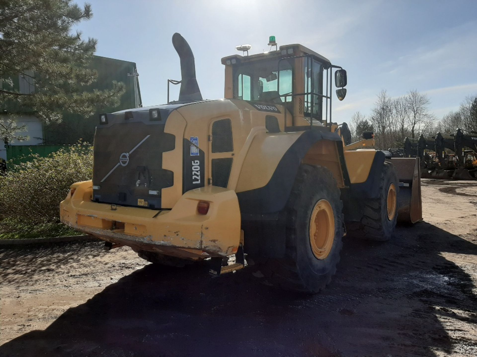 2013 Volvo L220G Loader - Image 3 of 21