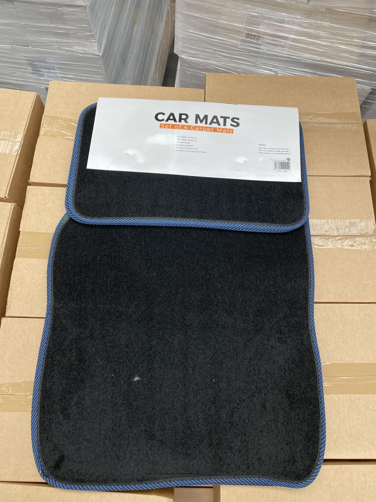 30 x HALFORDS set of 4 car carpet mats. Full RRP £300 plus - Bild 2 aus 2