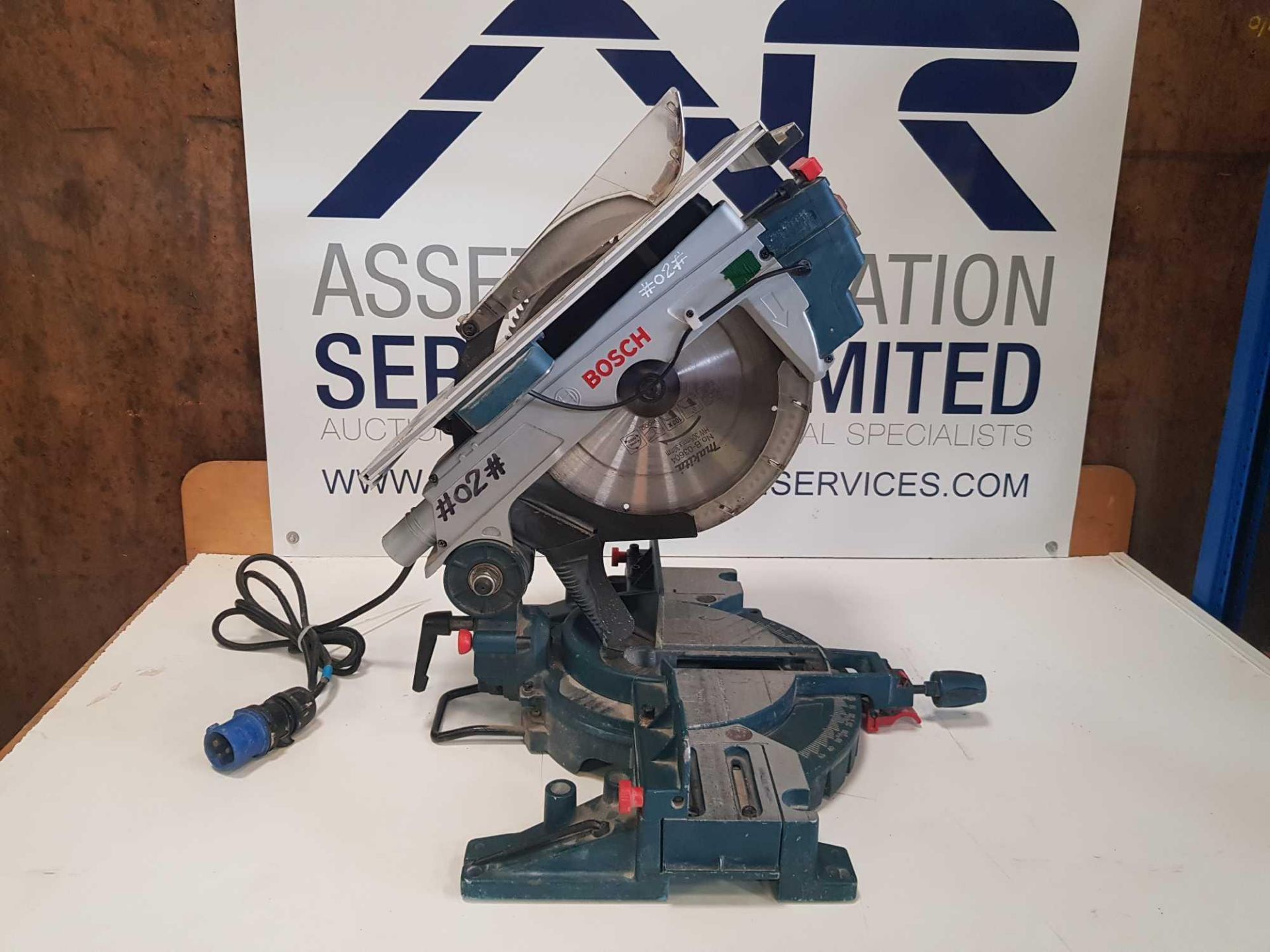 Bosch GTM 12 JL 305mm Table Mitre Saw - Image 4 of 4