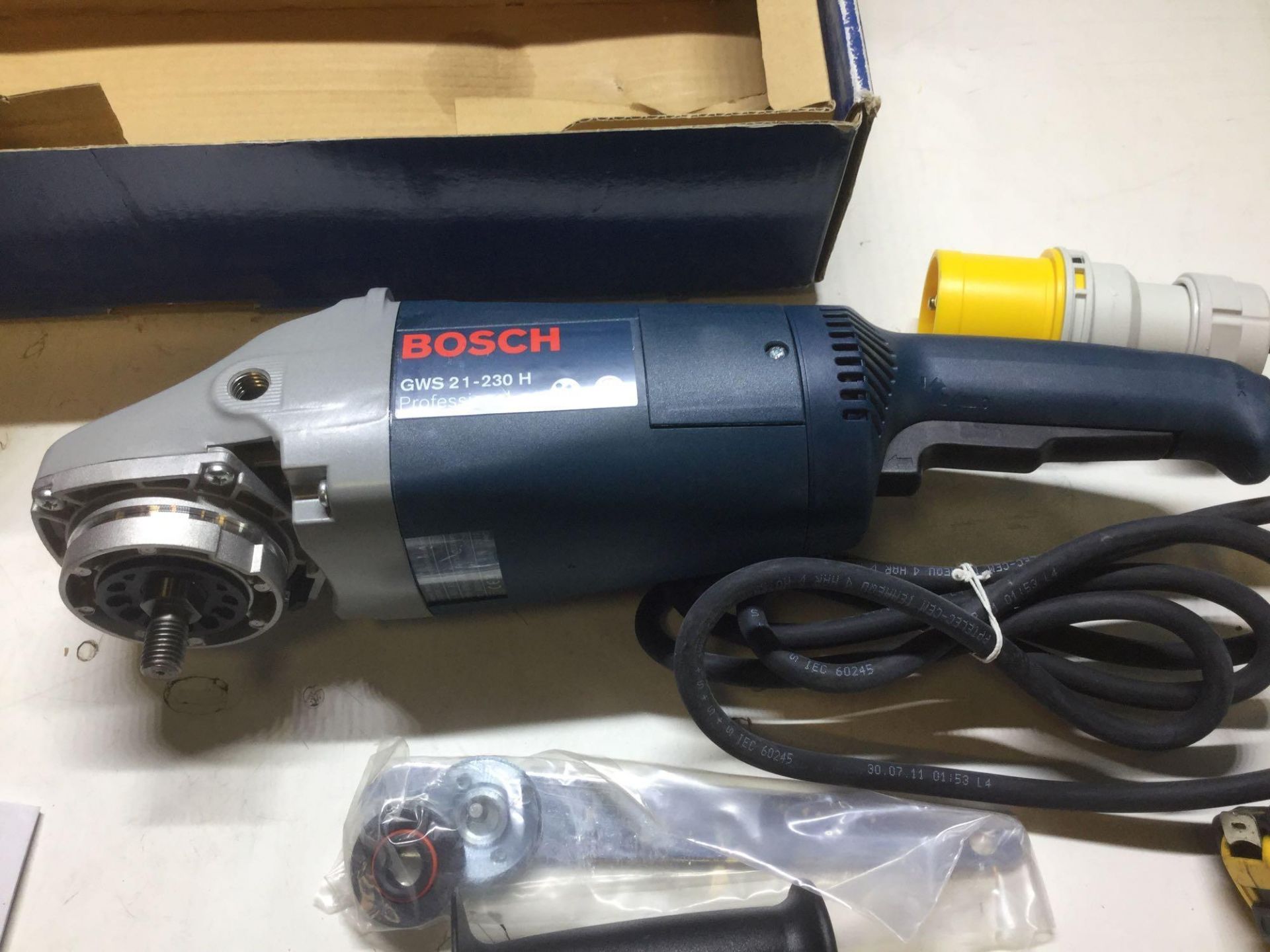 Bosch GWS 21 230 H 9 inch Angle Grinder 110v (New In Box) - Image 3 of 6