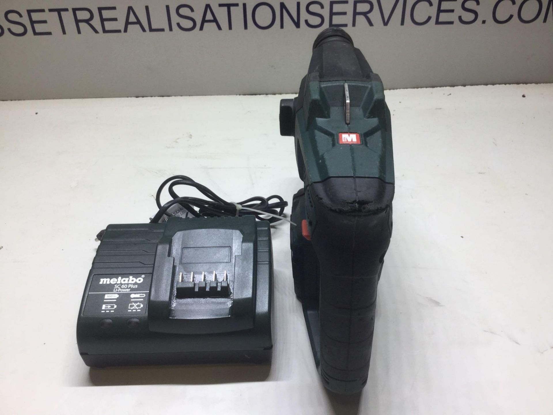 Metabo SDS Hammer Drill With Charger & 18v Li power 5.2ah Battery - Image 3 of 4
