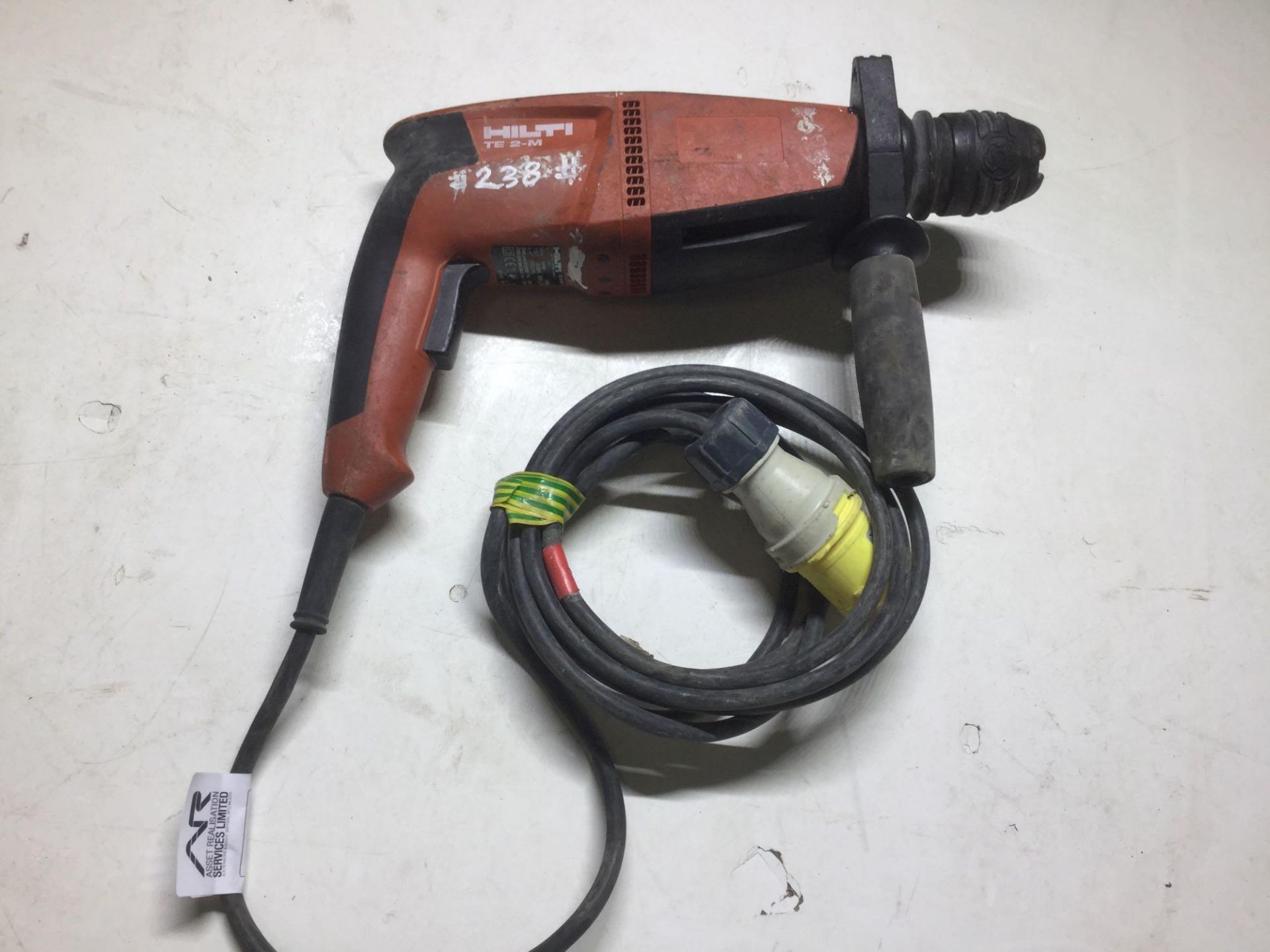 Hilti SDS hammer drill model TE2M 110 V - Image 2 of 2