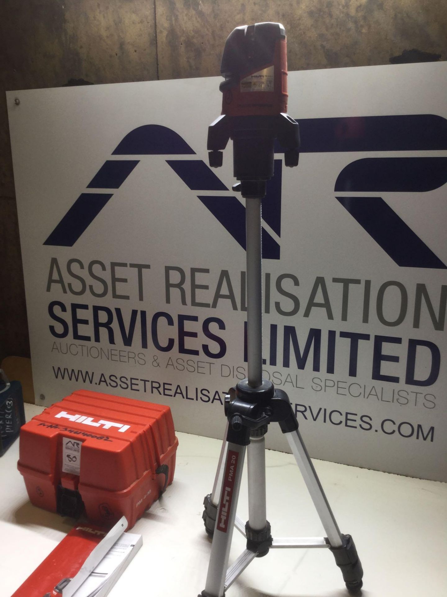 Hilti PM 4-M Laser Level on PMA 20 Adjustable Stand Boxed As New - Image 4 of 5