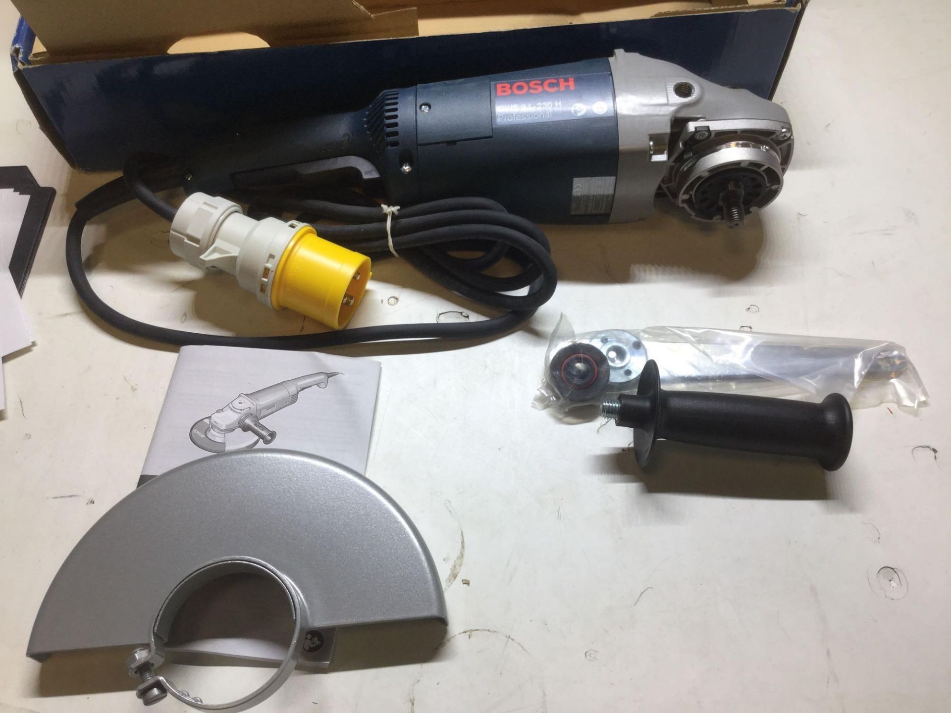 Bosch GWS 21 230 H 9 inch Angle Grinder 110v (New In Box) - Image 2 of 6