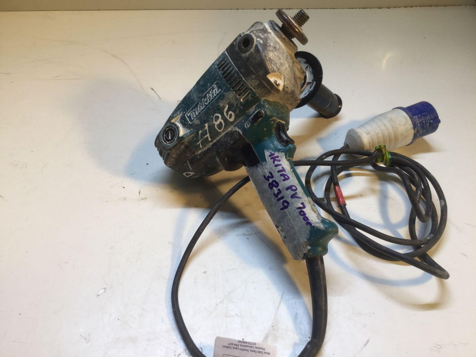 Makita Polisher / Grinder 240v - Bild 2 aus 2