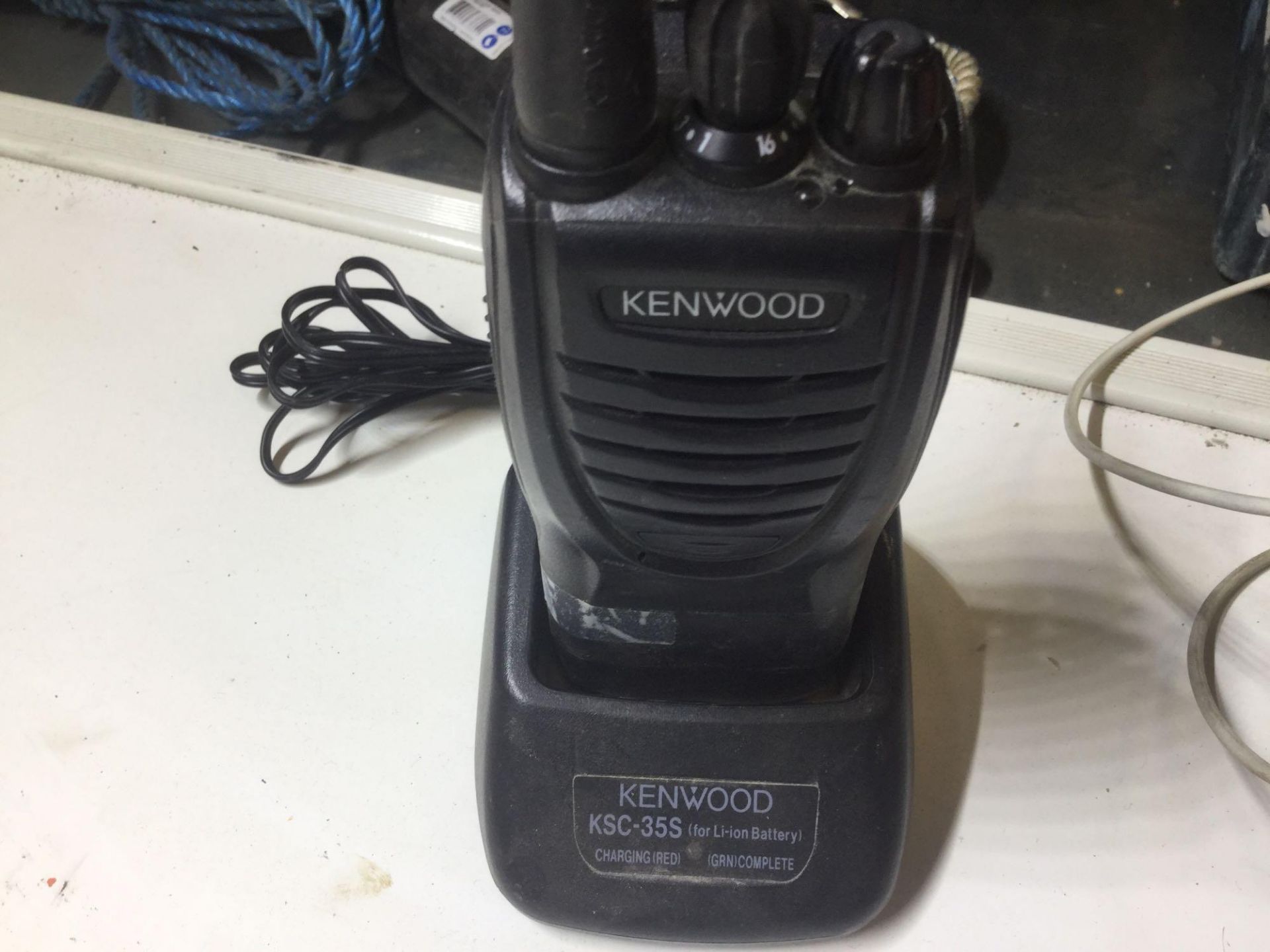 X2 Kenwood KSC-35s Walkie Talkie - Image 3 of 3