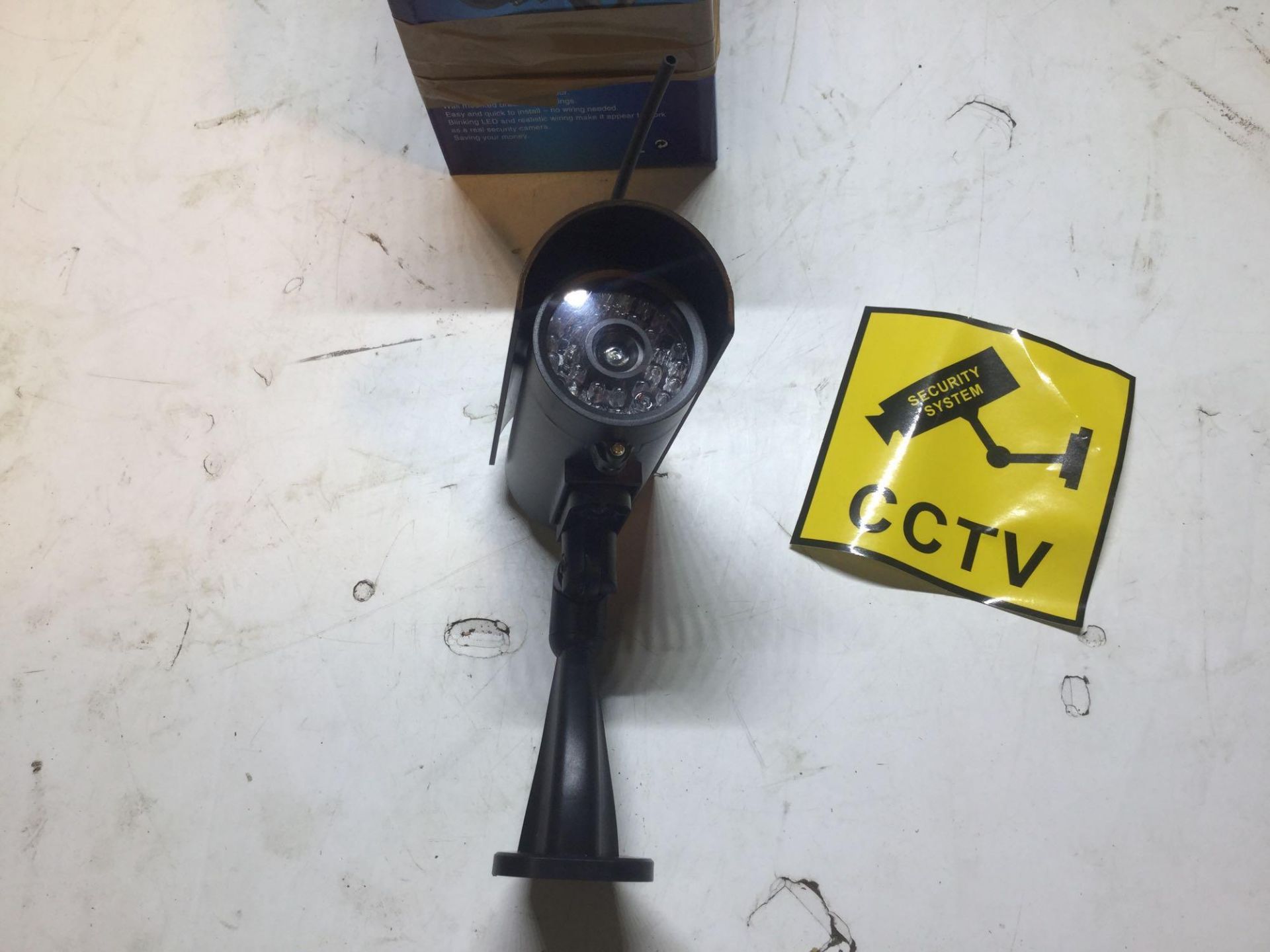 X5 Dummy CCTV Cameras With Flashing LED - Image 4 of 5