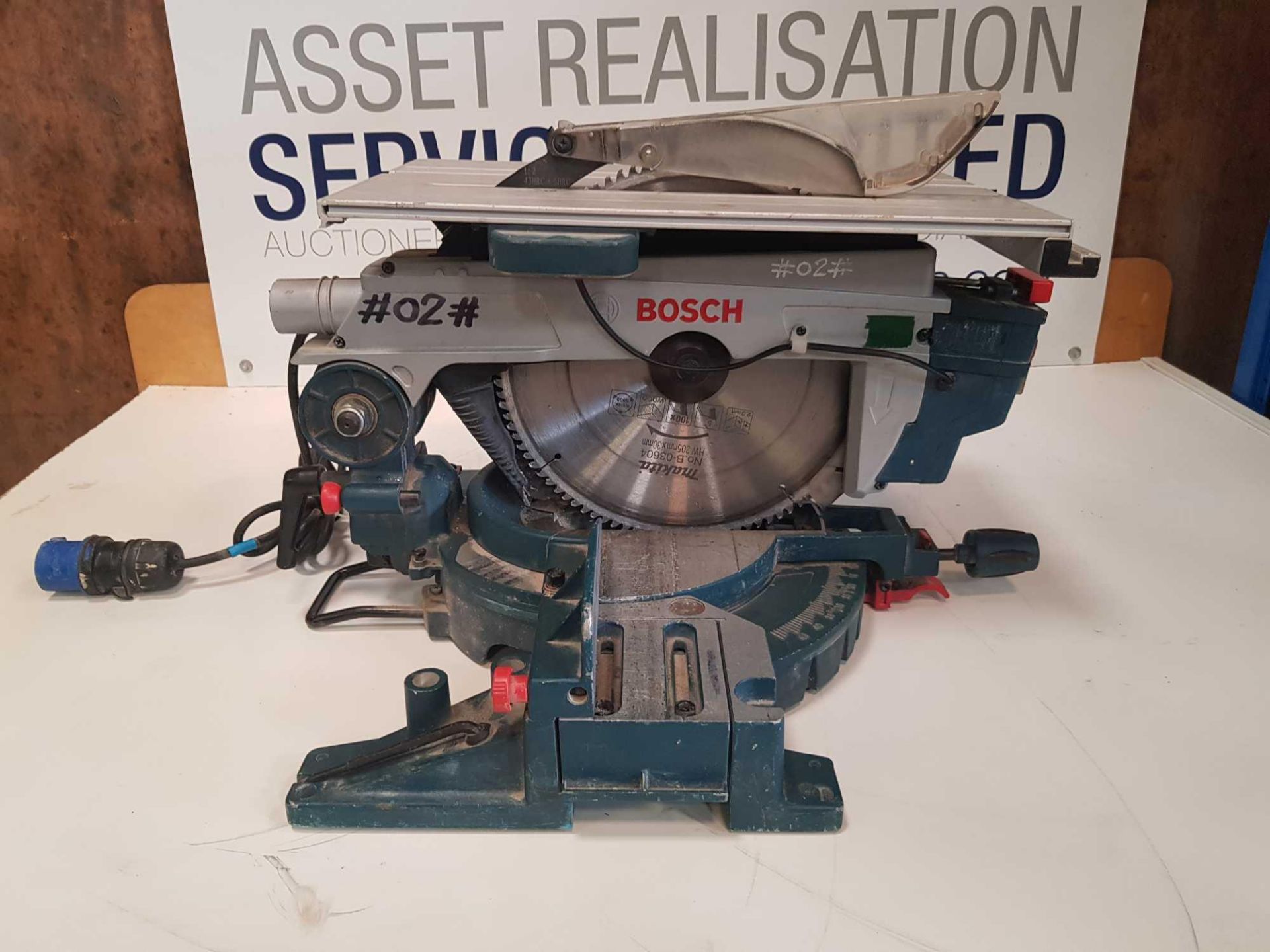 Bosch GTM 12 JL 305mm Table Mitre Saw - Image 3 of 4