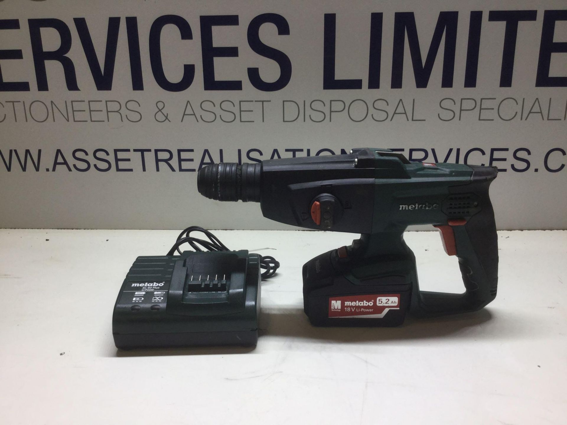 Metabo SDS Hammer Drill With Charger & 18v Li power 5.2ah Battery