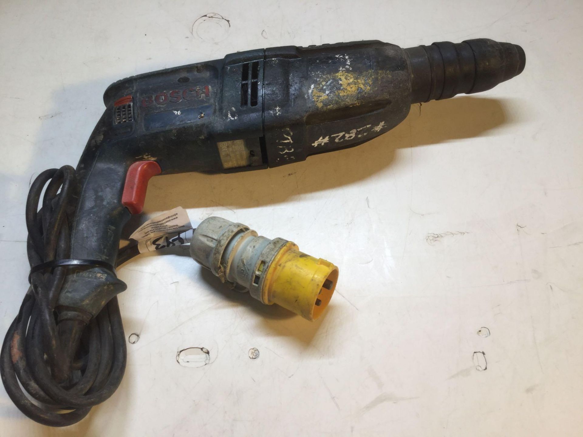 Bosch SDS Hammer Drill 110v - Image 2 of 3