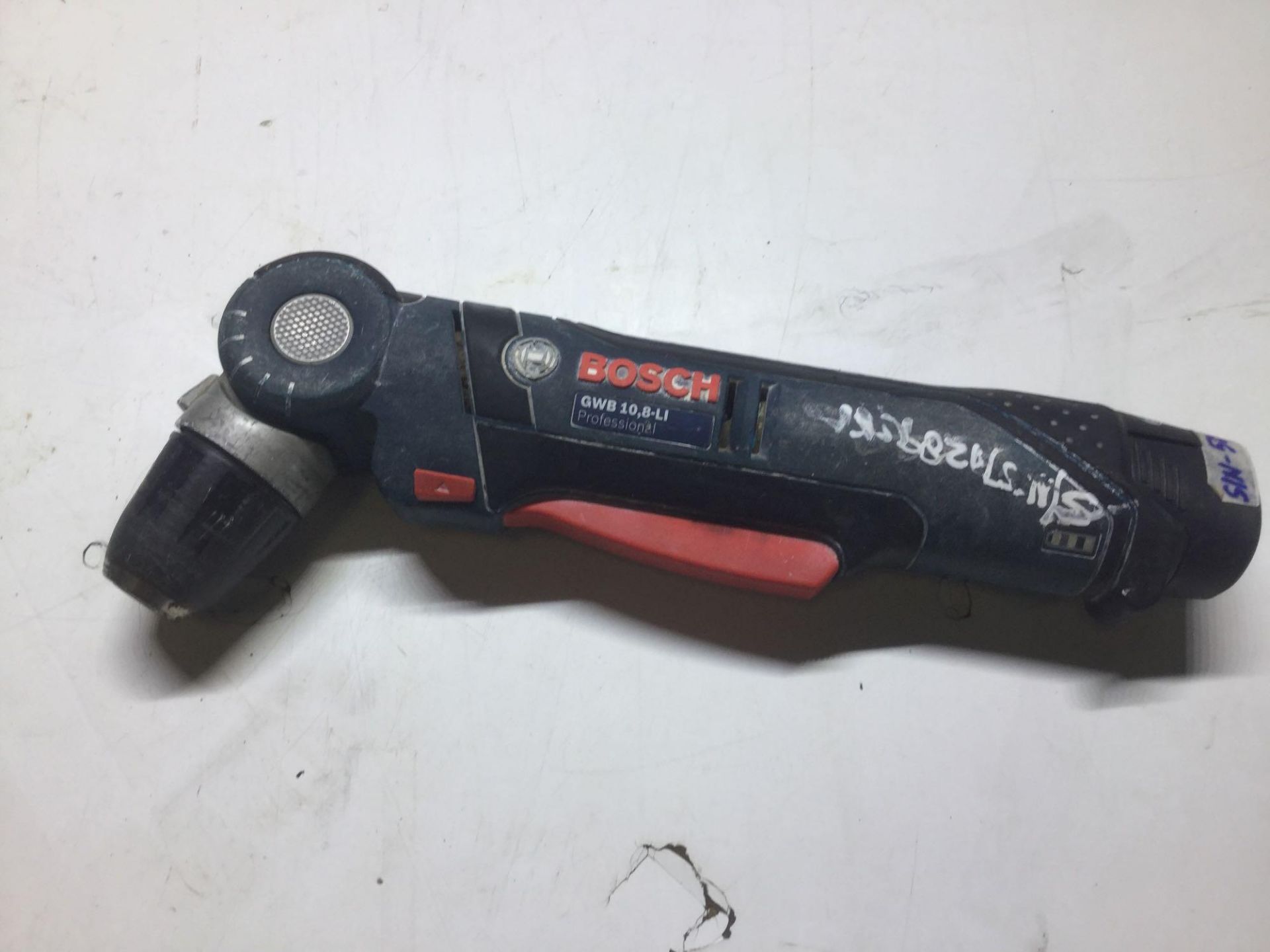 Bosch GWB 10.8 LI Straight to 90 Degree Screw Driver / Drill C/W Battery & Charger - Image 2 of 3
