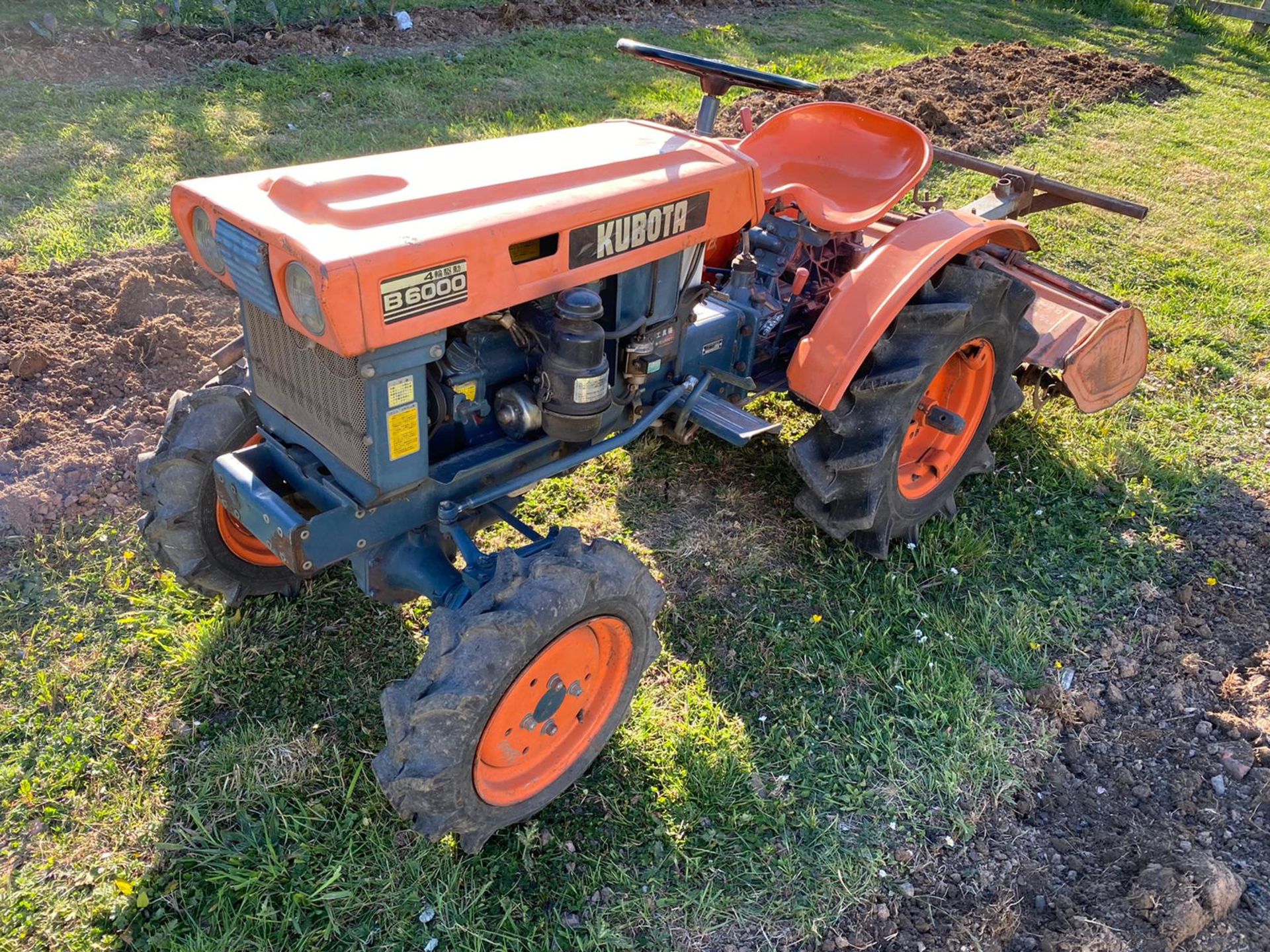 Kubota B600 4WD Compact Tractor & Rotavator - Image 3 of 9