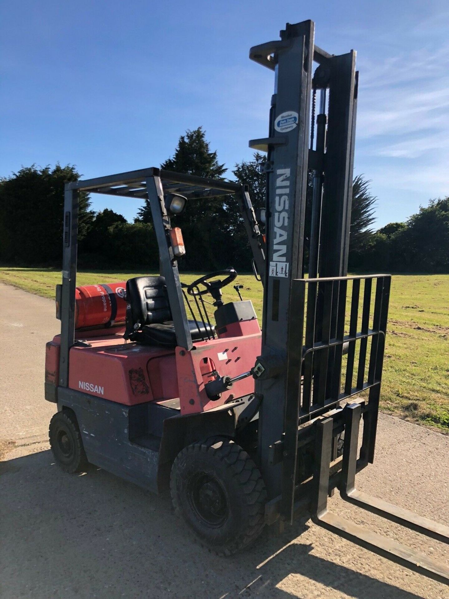 Nissan Gas Forklift Truck - Image 2 of 4