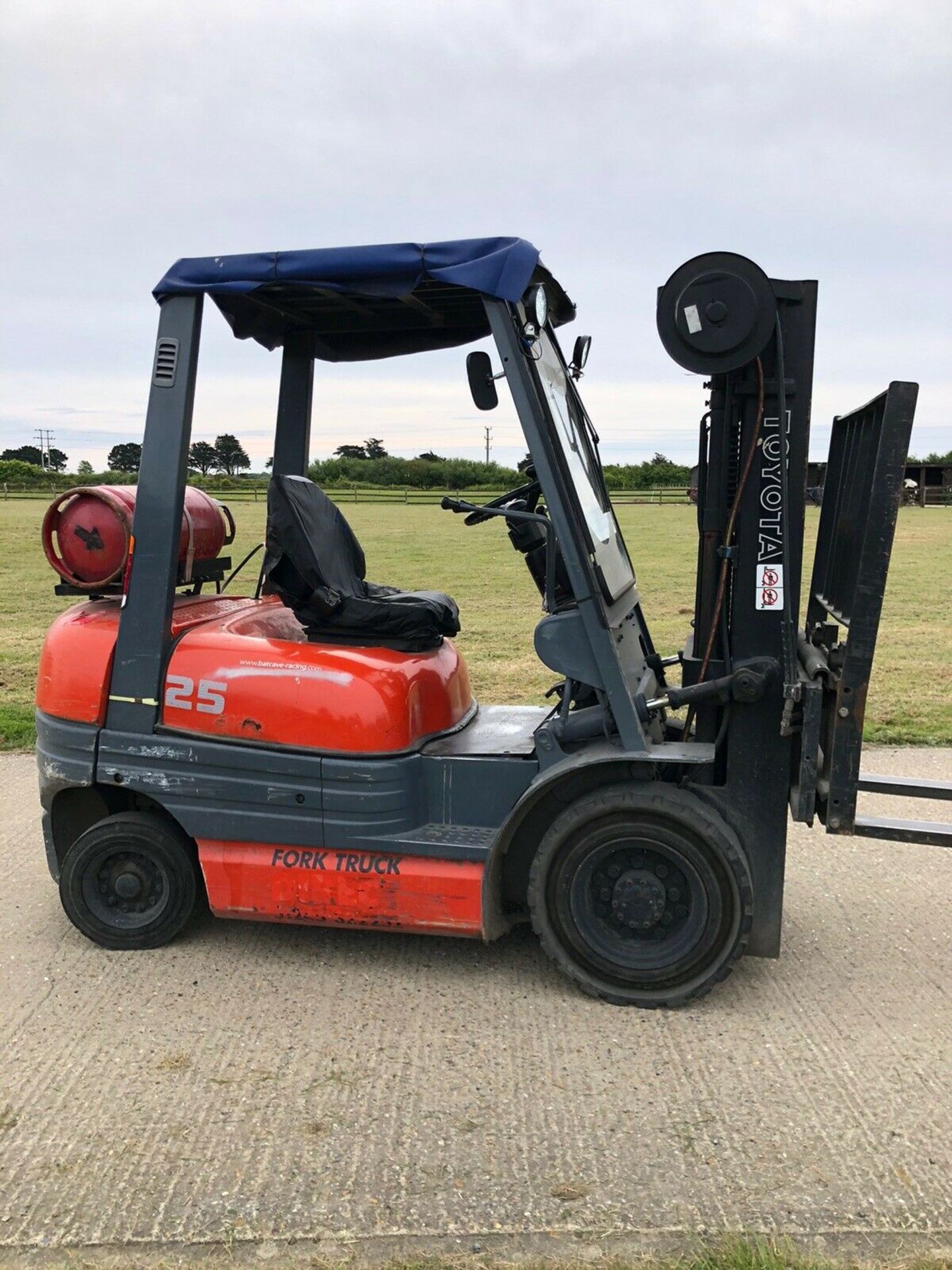 Toyota 2.5 Forklift Gas - Image 3 of 4