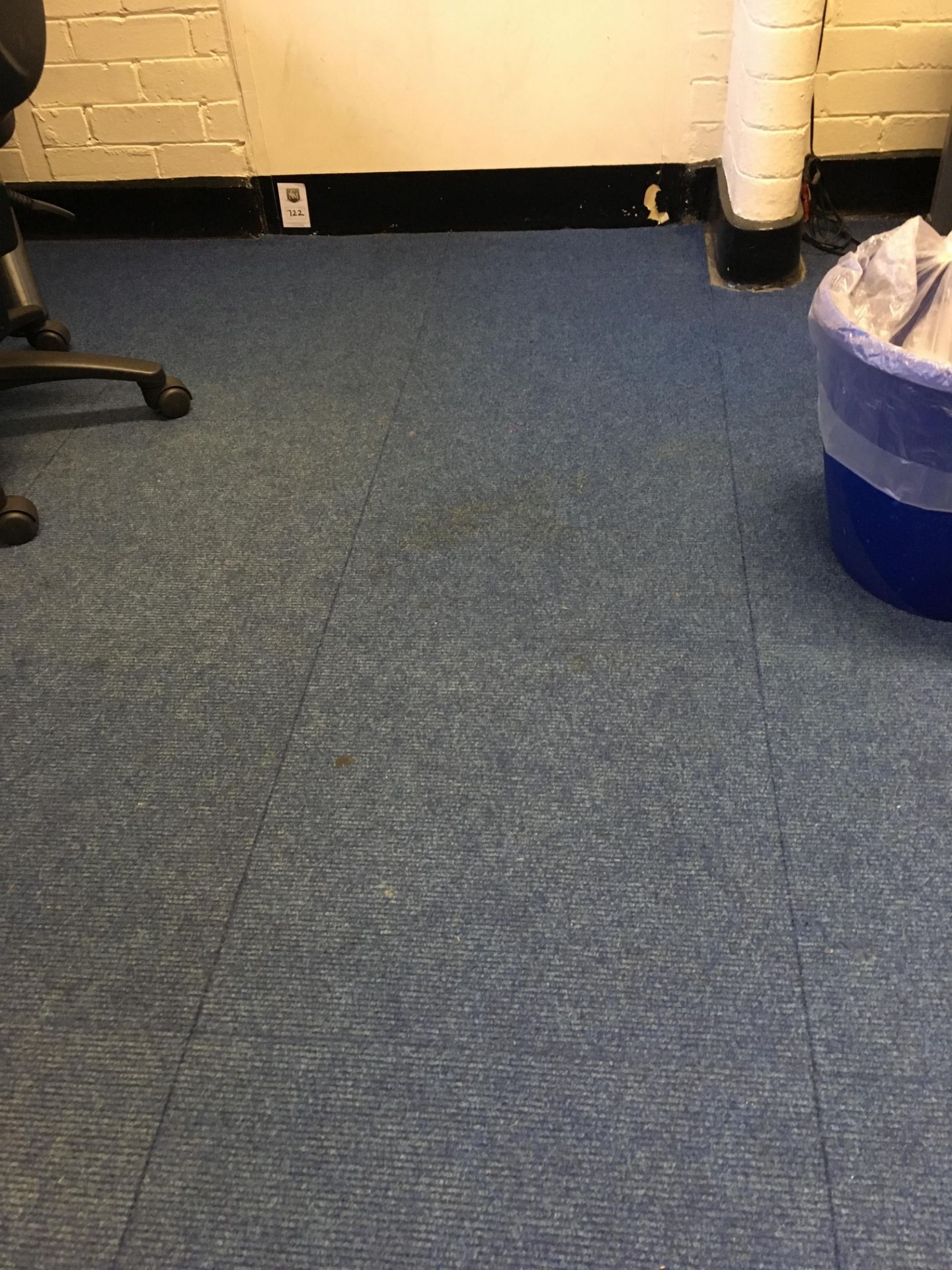 Carpet tiles, blue, 25m2 approx.