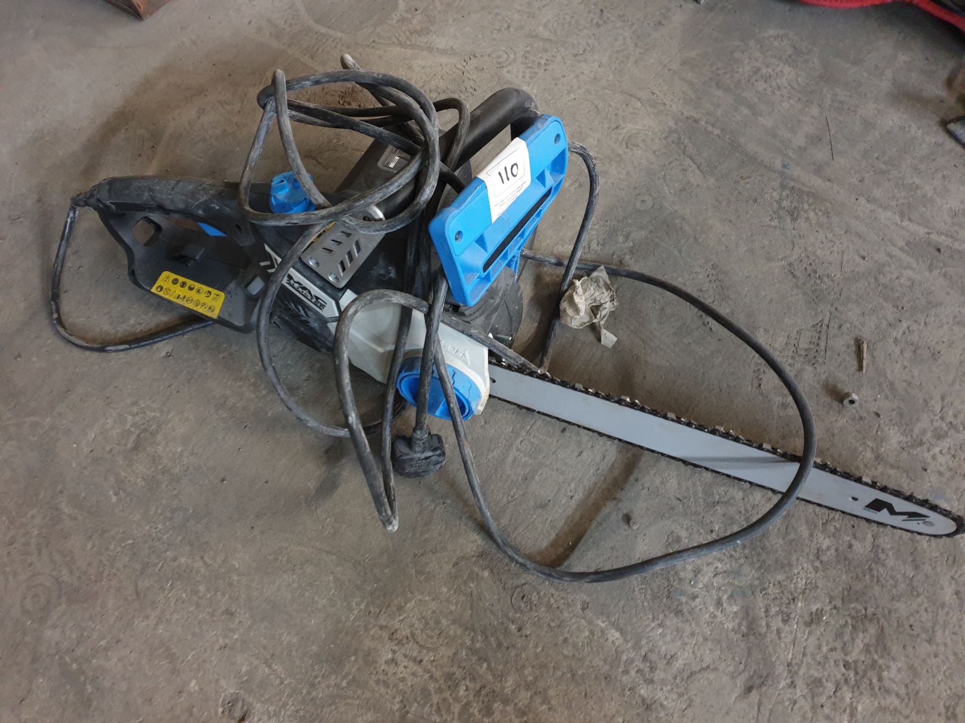 Electric Chainsaw 240v