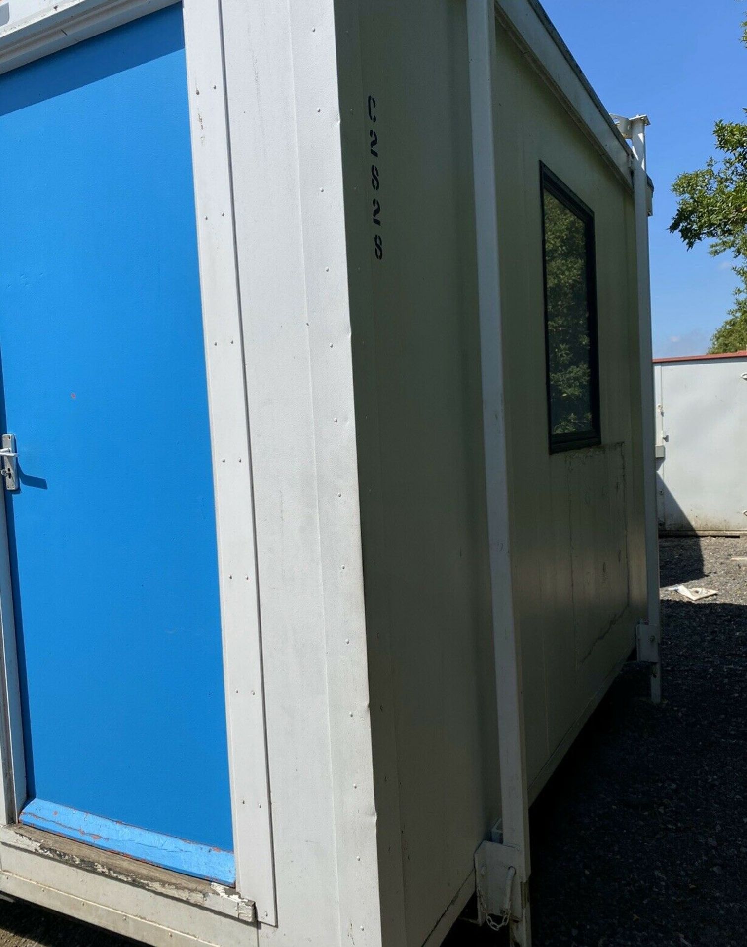 12ft Site Cabin Office Security Hut - Image 9 of 10