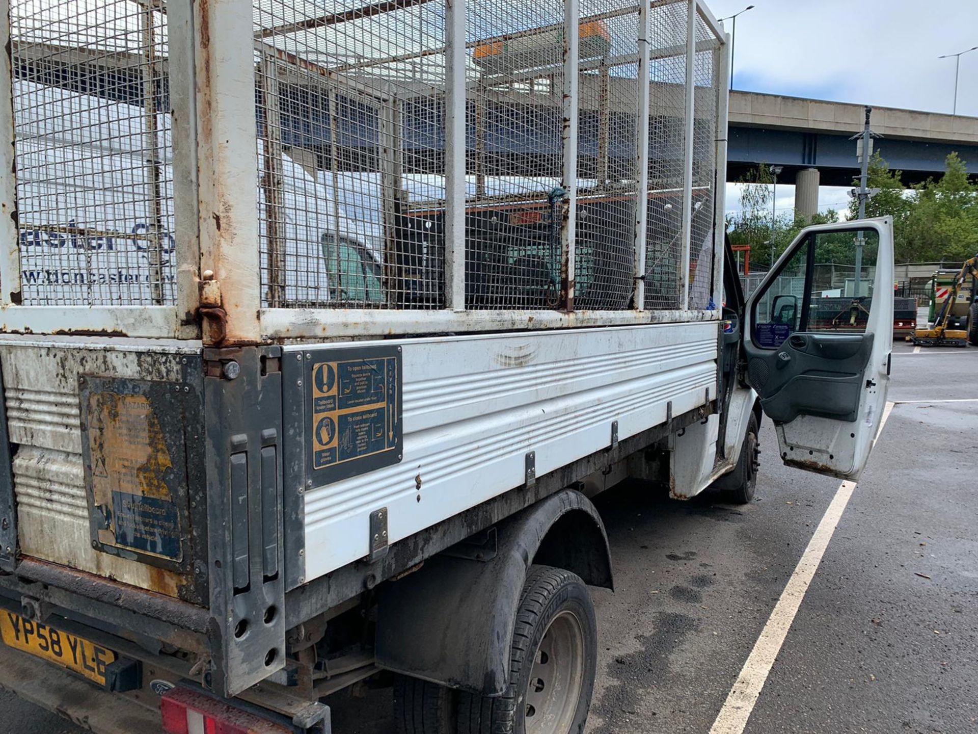 YP58 YLE Ford Transit Tipper - ENTRY DIRECT FROM LOCAL AUTHORITY - Bild 6 aus 36