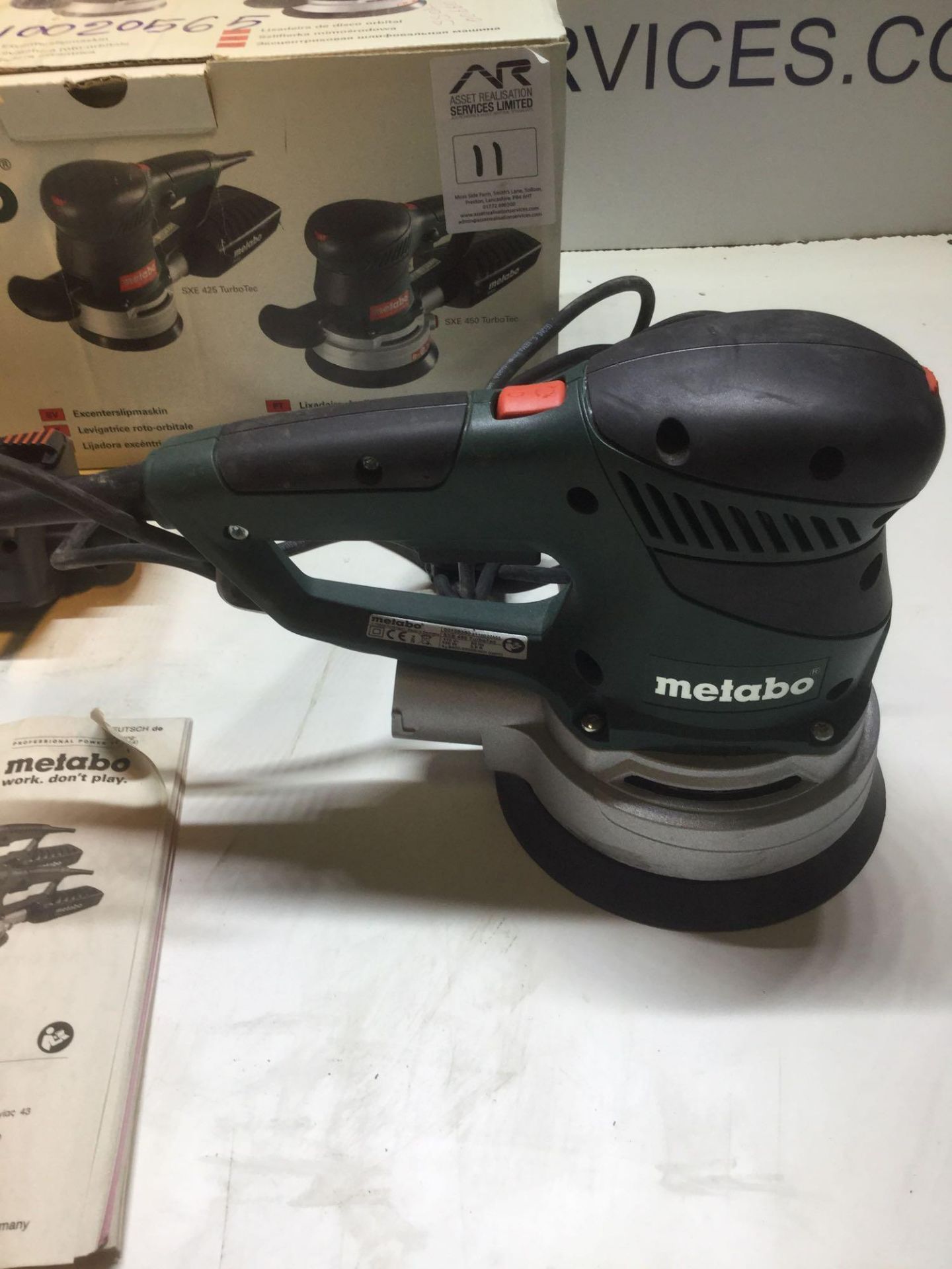 Metabo SXE 450 Orbital Sander c/w Filter & Attachments, 110v Boxed as New - Image 3 of 5