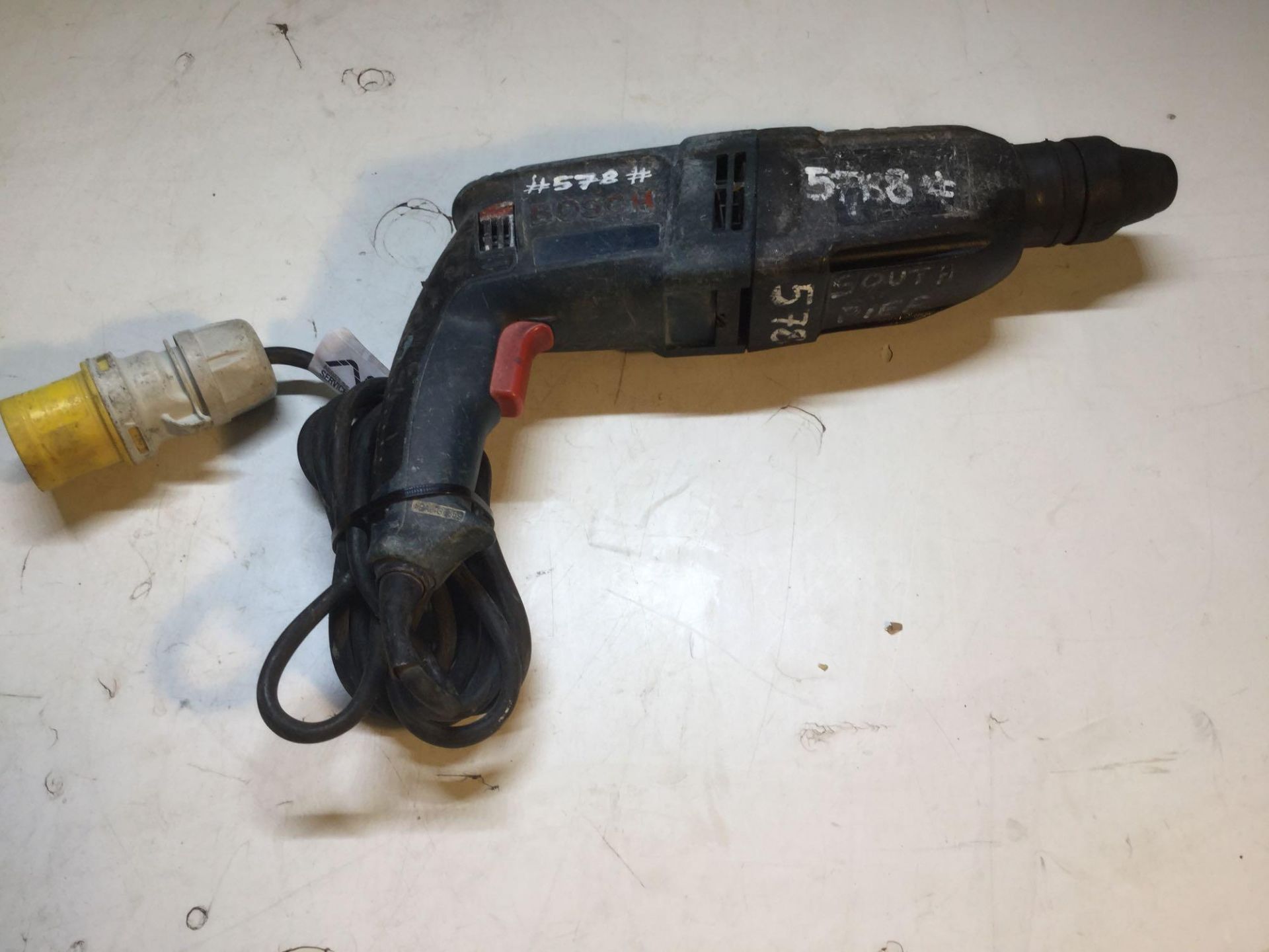 Bosch GBH 2-26 Hammer Drill 110v - Image 2 of 3