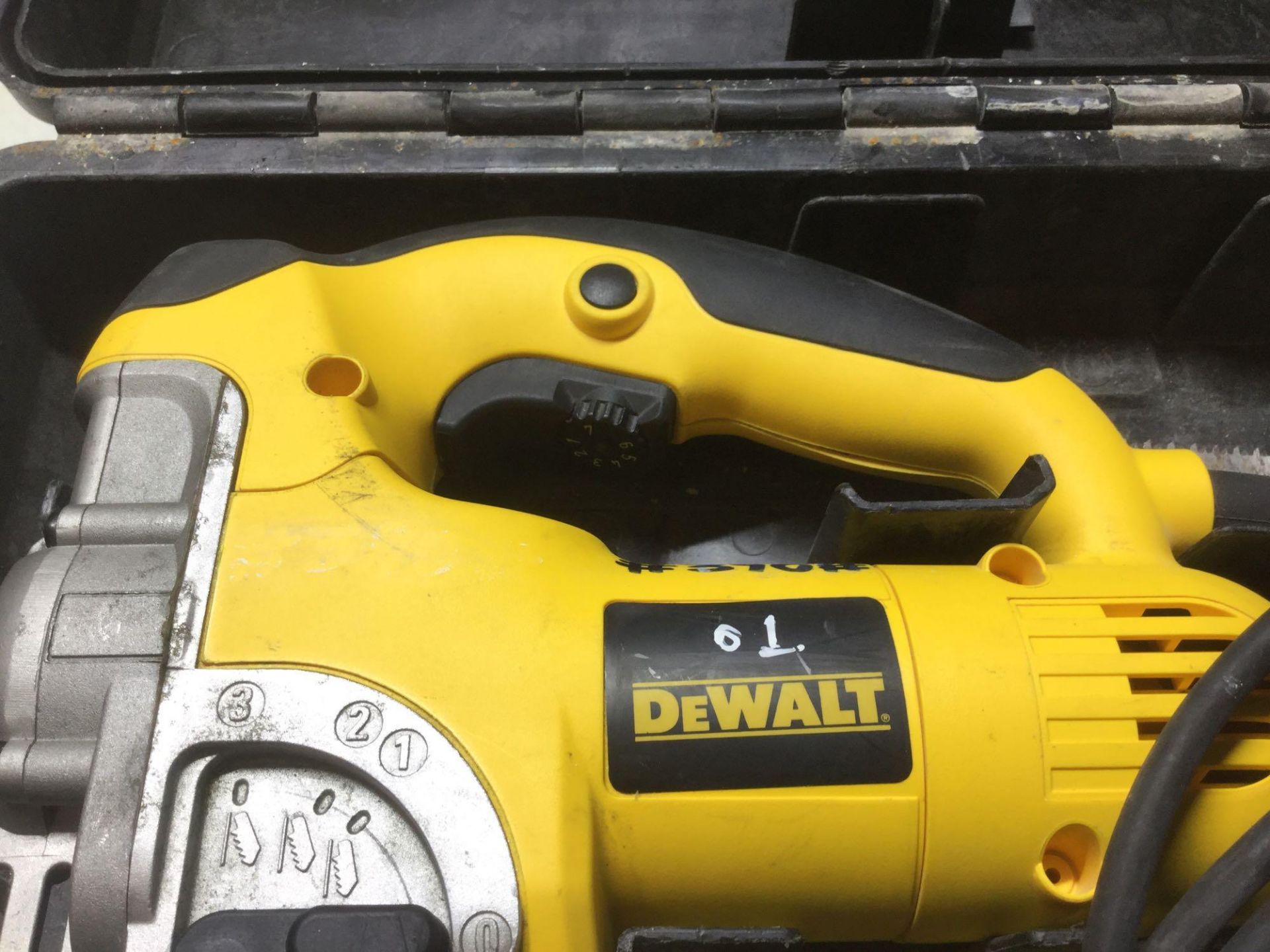 Dewalt DW331k LX Jigsaw 110v - Image 5 of 5