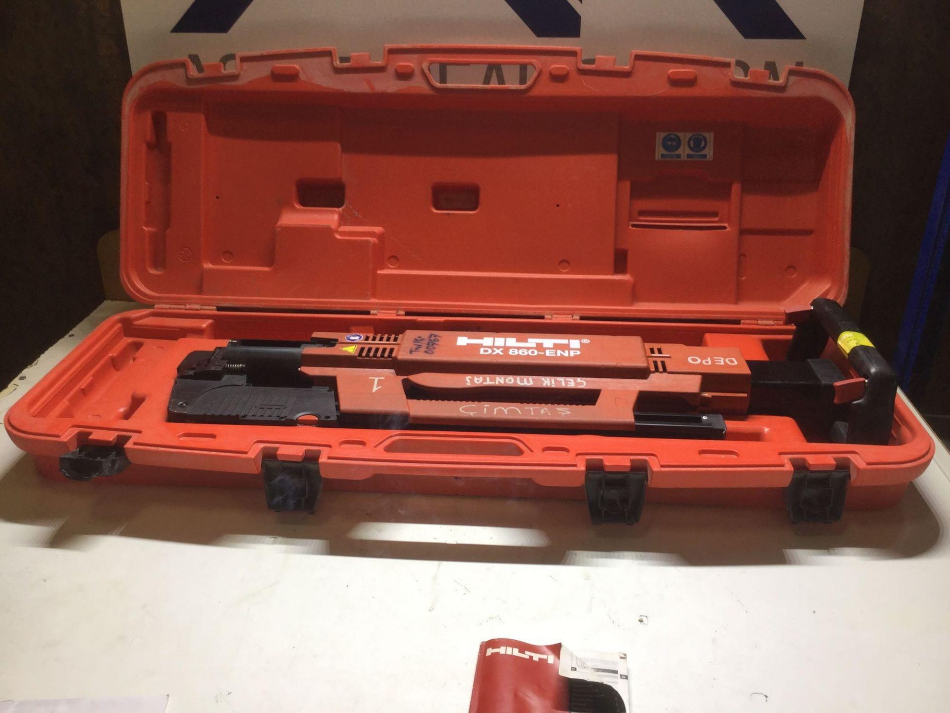 Hilti DX860EMP power activated fastening tool - Image 3 of 3