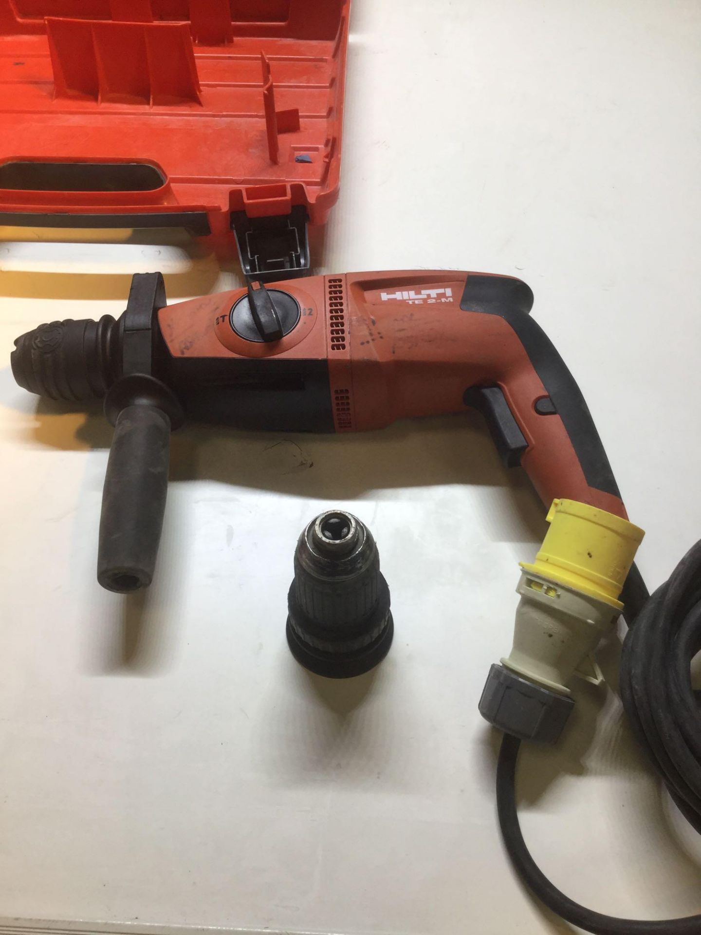 Hilti Te 2-M Hammer Drill 110v c/w Additional Standard Chuck - Image 4 of 5