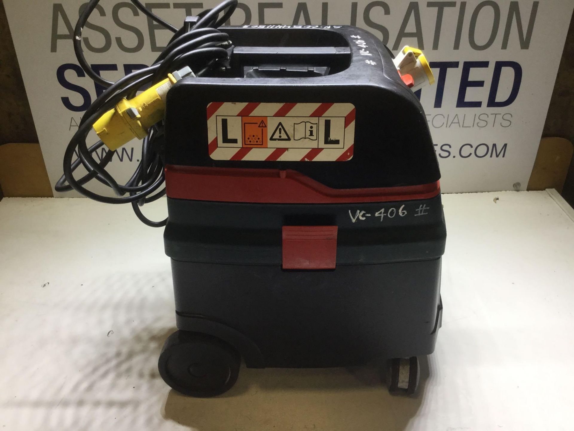 Metabo ASR 25 L SC Vacuum Cleaner With 110v Socket - Image 3 of 4