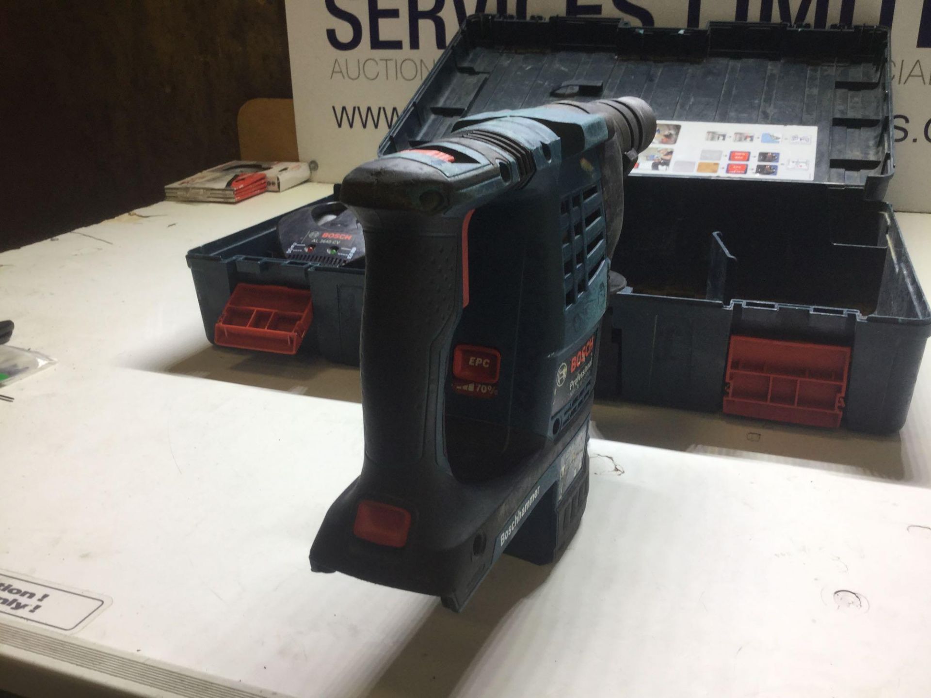 Bosch pro GBH 36v VF-li Plus SDS Hammer Drill With standard chuck c/w Charger & Battery - Image 4 of 6