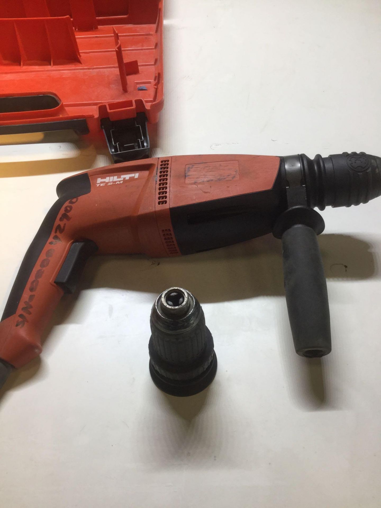 Hilti Te 2-M Hammer Drill 110v c/w Additional Standard Chuck - Image 3 of 5