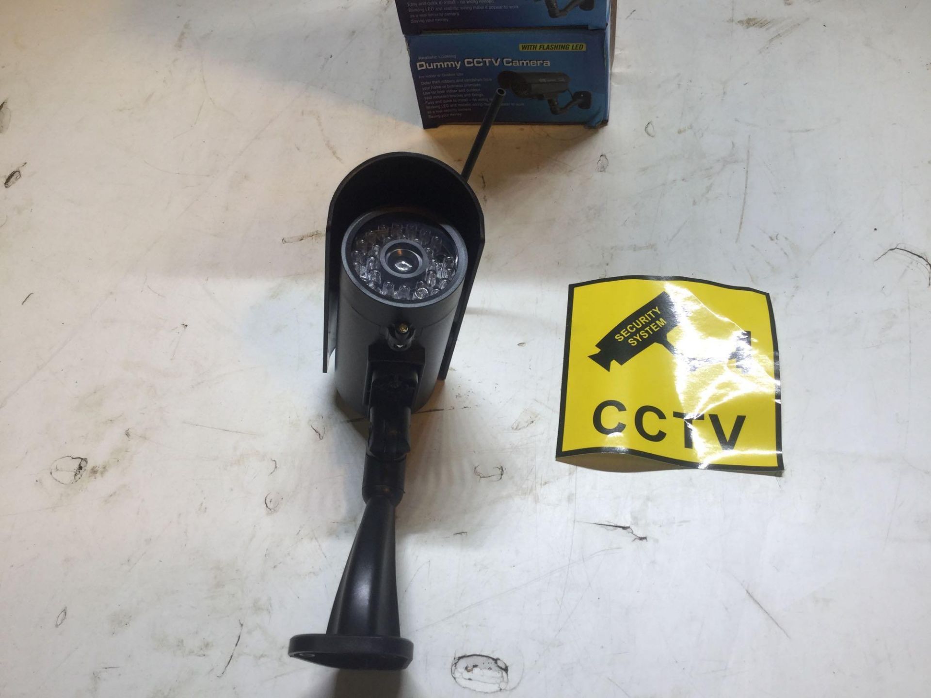 X5 Dummy CCTV Cameras With Flashing LED - Image 3 of 4