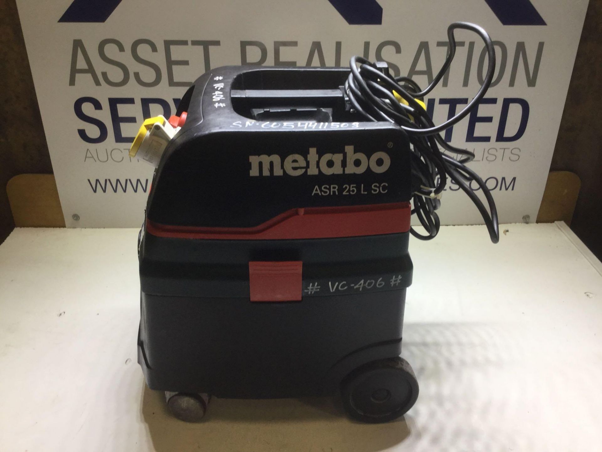 Metabo ASR 25 L SC Vacuum Cleaner With 110v Socket