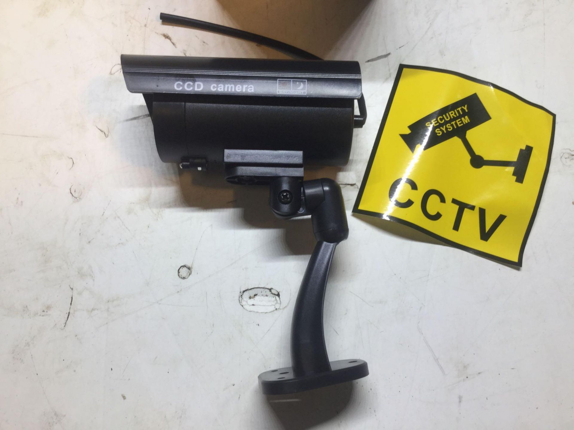 X5 Dummy CCTV Cameras With Flashing LED - Image 2 of 5