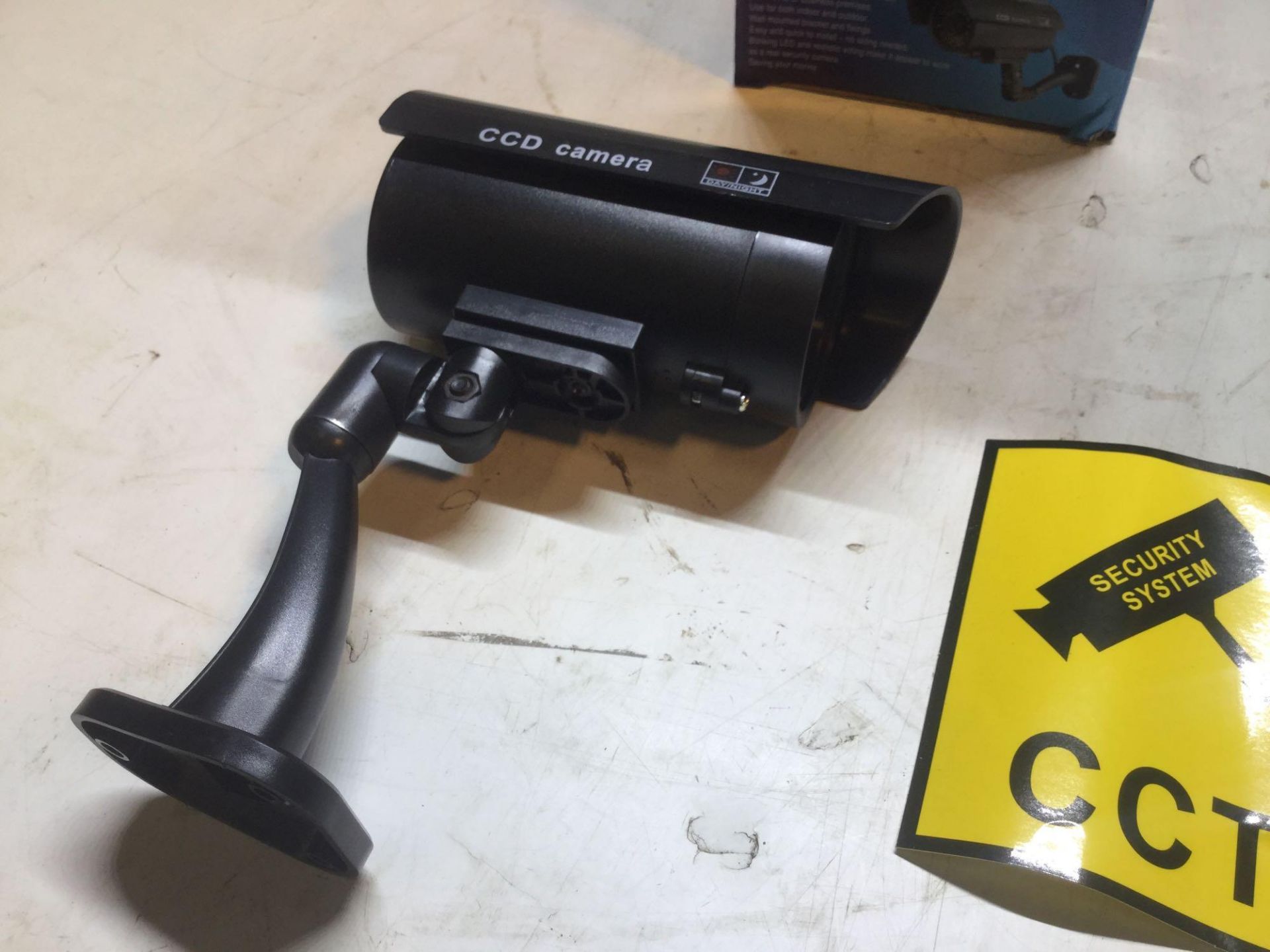 X5 Dummy CCTV Cameras With Flashing LED - Image 2 of 4